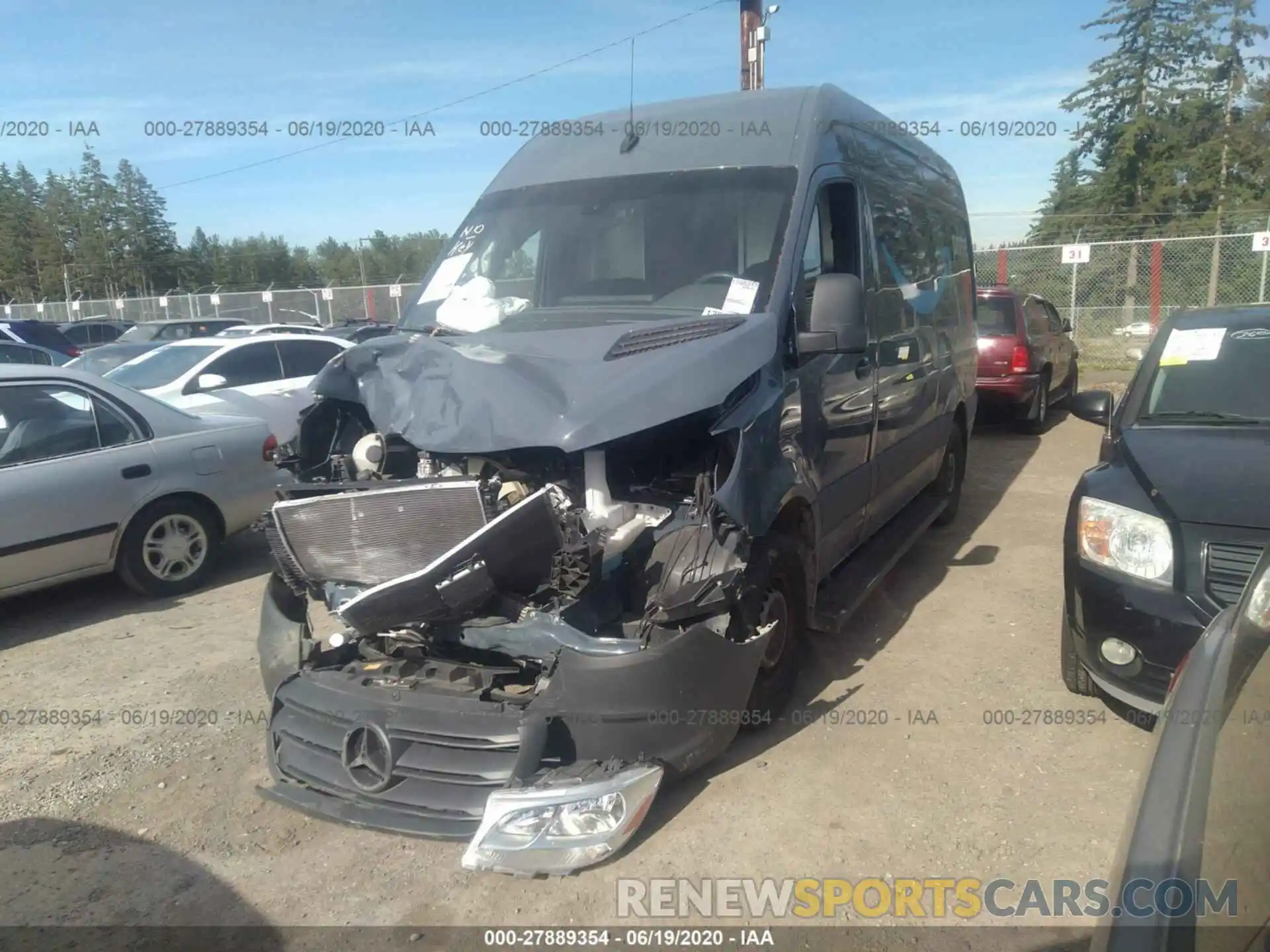 2 Photograph of a damaged car WD4PF0CD2KP041323 MERCEDES-BENZ SPRINTER 2019