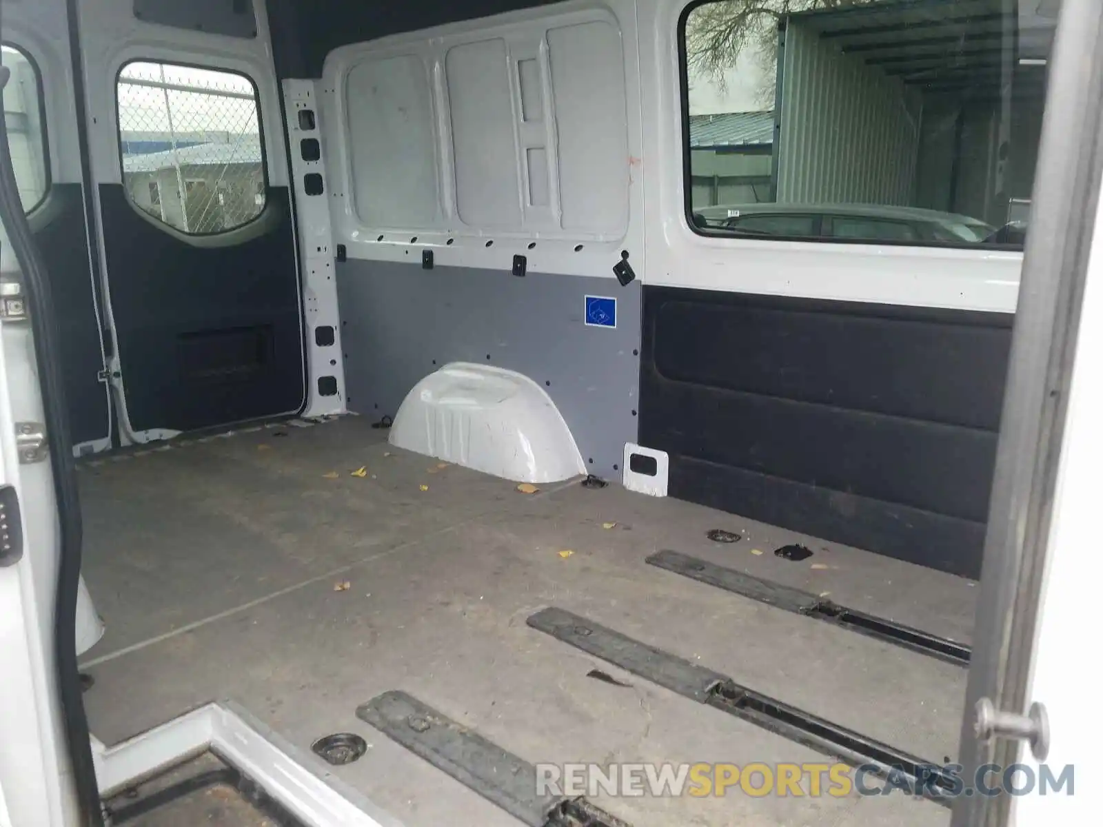 6 Фотография поврежденного автомобиля WD4PF0CD2KP056842 MERCEDES-BENZ SPRINTER 2019