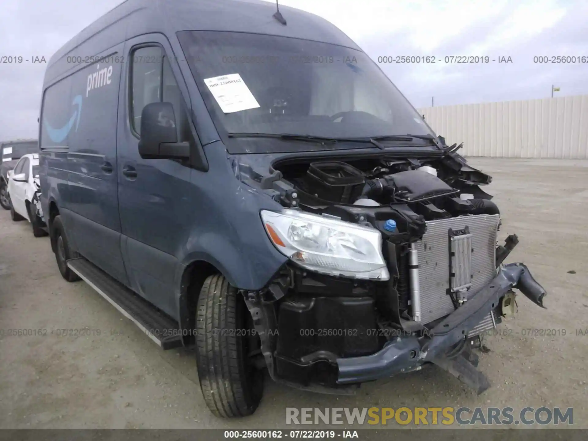 1 Photograph of a damaged car WD4PF0CD2KP066206 MERCEDES-BENZ SPRINTER 2019