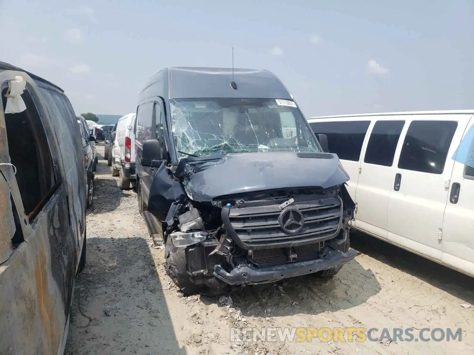 1 Photograph of a damaged car WD4PF0CD2KP090473 MERCEDES-BENZ SPRINTER 2019