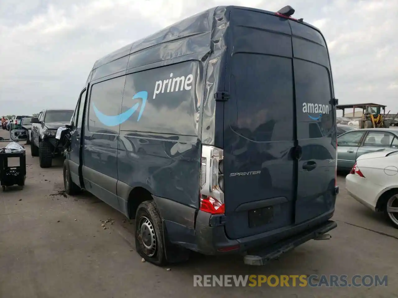 3 Фотография поврежденного автомобиля WD4PF0CD2KP091140 MERCEDES-BENZ SPRINTER 2019