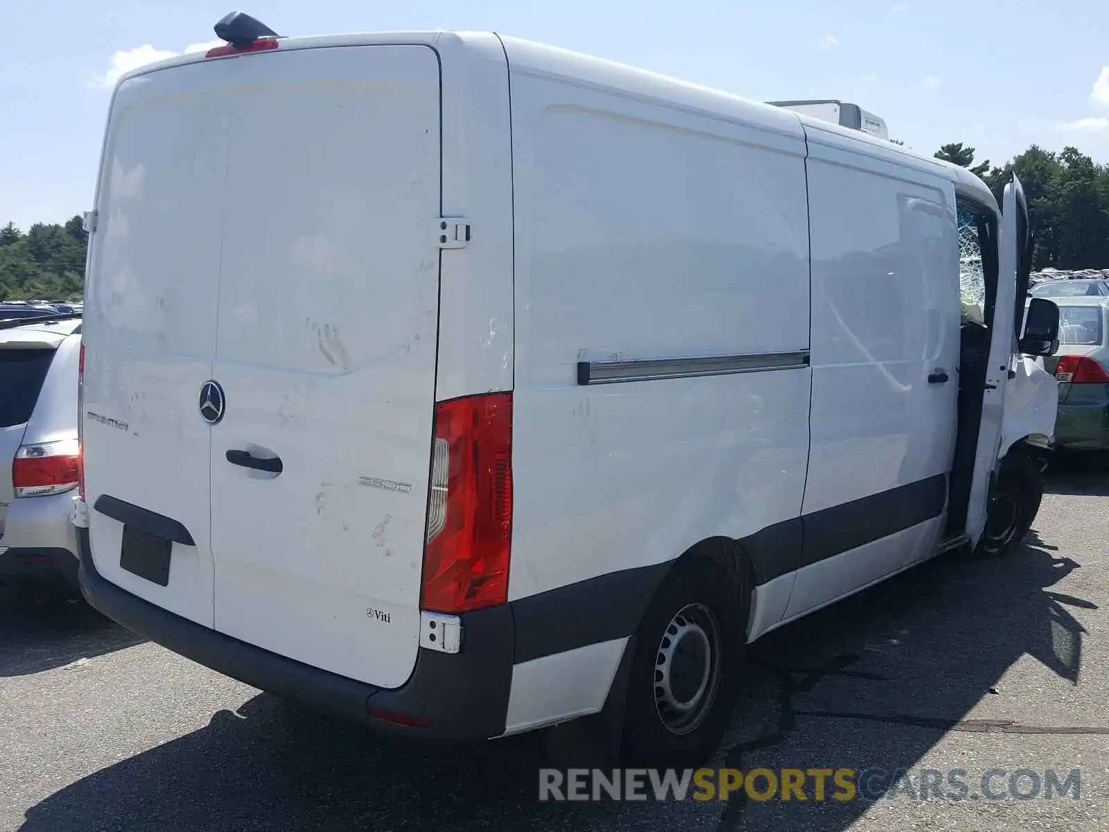 4 Фотография поврежденного автомобиля WD4PF0CD2KP114254 MERCEDES-BENZ SPRINTER 2019