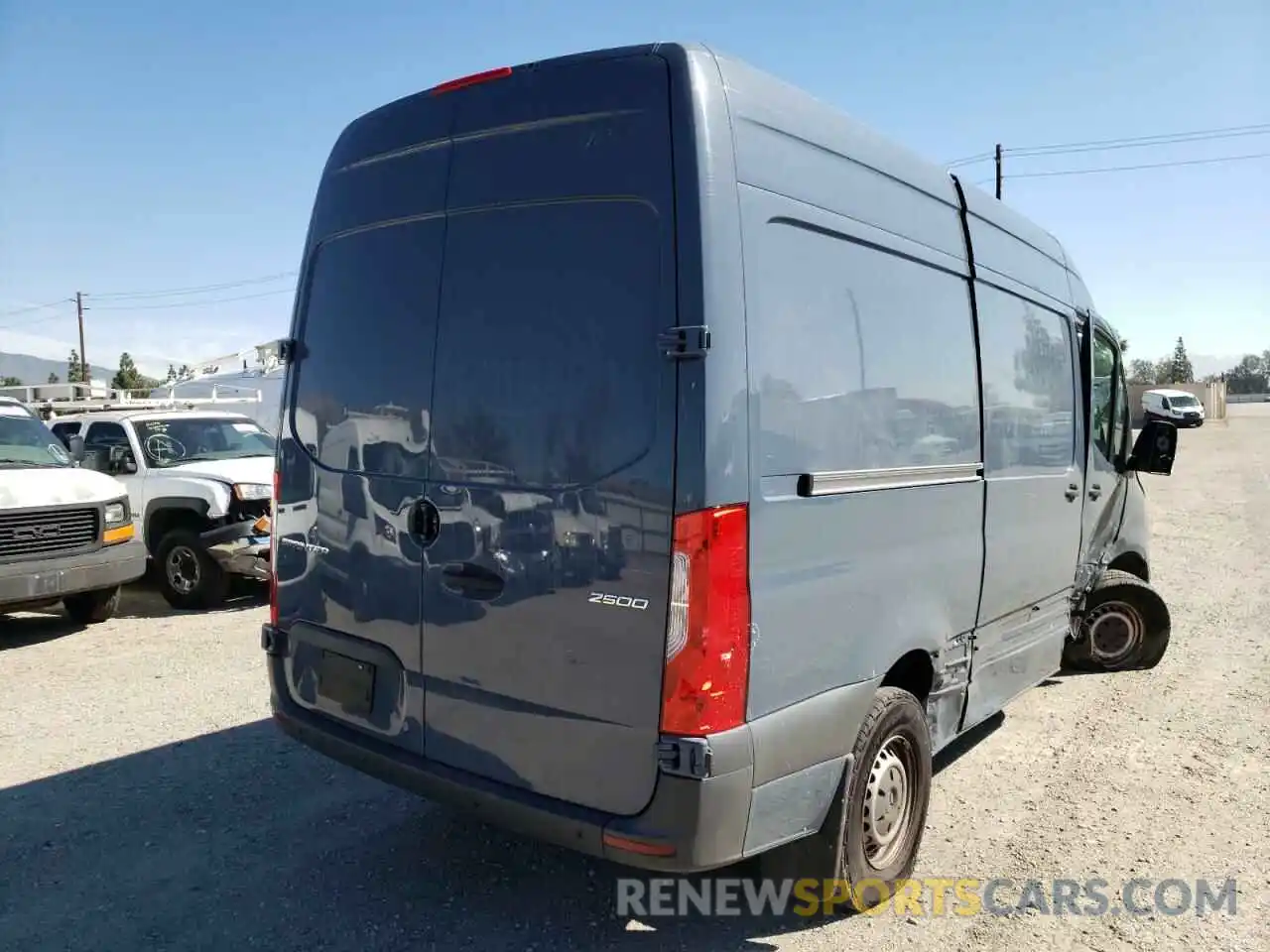 4 Фотография поврежденного автомобиля WD4PF0CD3KP097772 MERCEDES-BENZ SPRINTER 2019