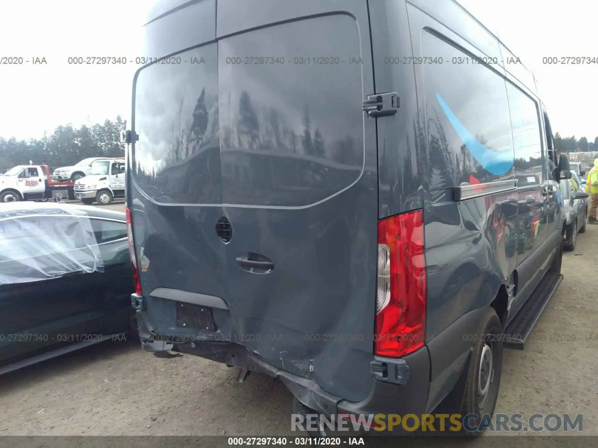 4 Photograph of a damaged car WD4PF0CD4KP030565 MERCEDES-BENZ SPRINTER 2019