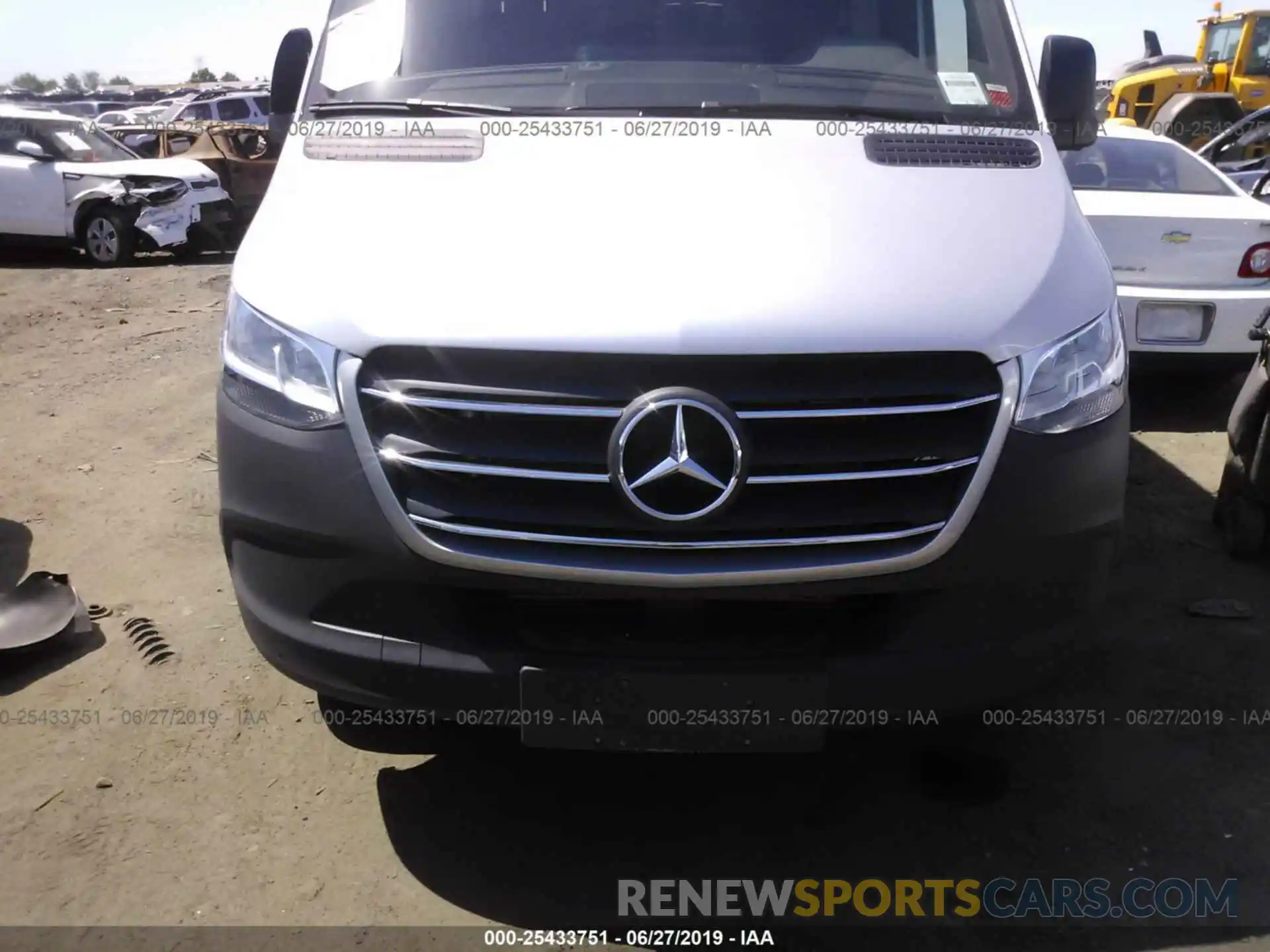 6 Фотография поврежденного автомобиля WD4PF0CD4KP037175 MERCEDES-BENZ SPRINTER 2019