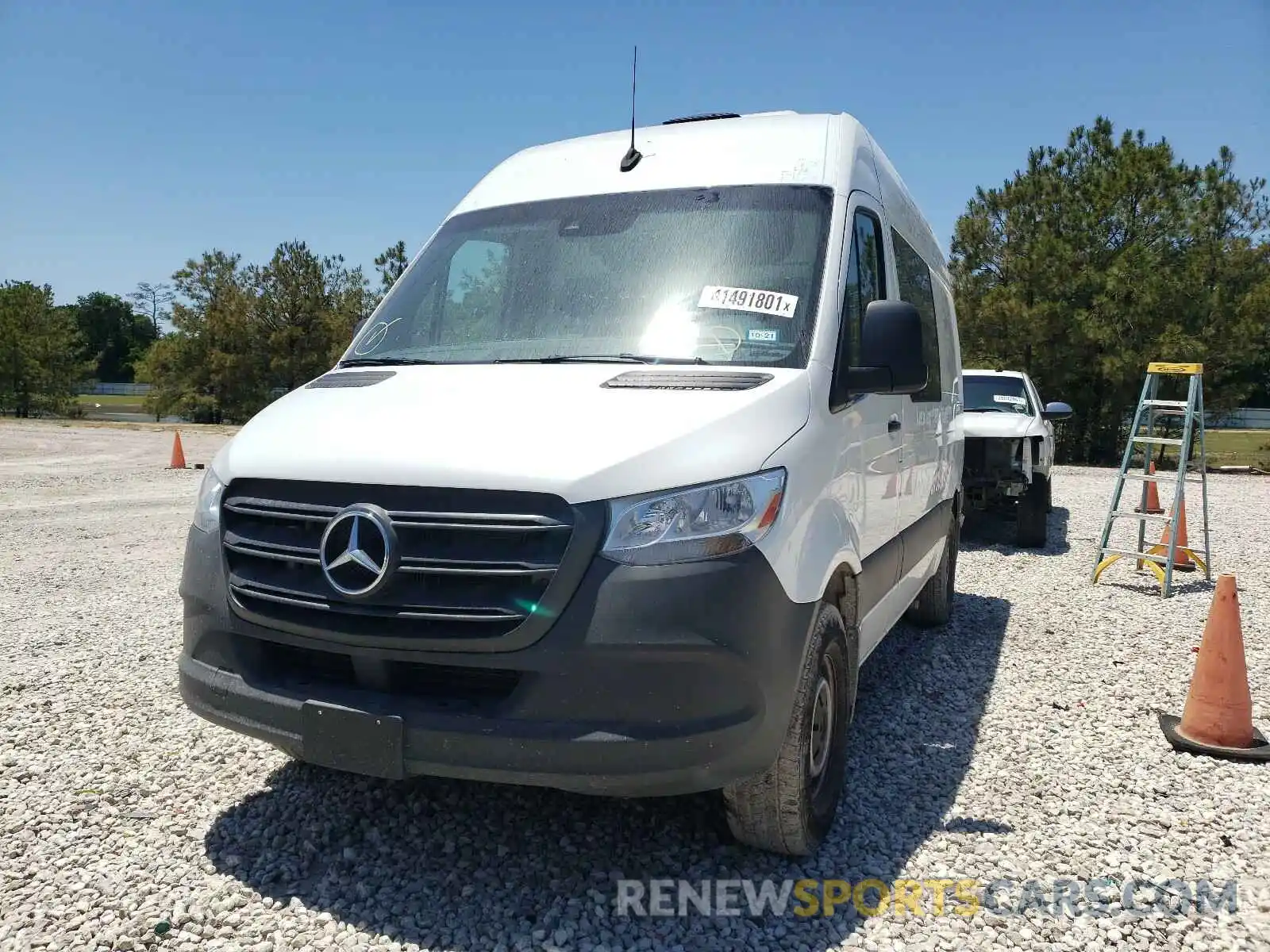 2 Фотография поврежденного автомобиля WD4PF0CD4KP037662 MERCEDES-BENZ SPRINTER 2019