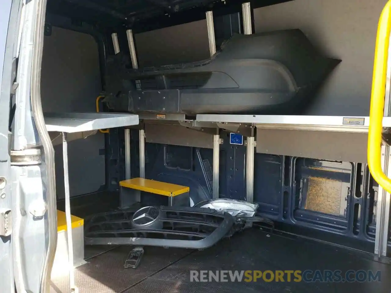 6 Photograph of a damaged car WD4PF0CD4KP040982 MERCEDES-BENZ SPRINTER 2019