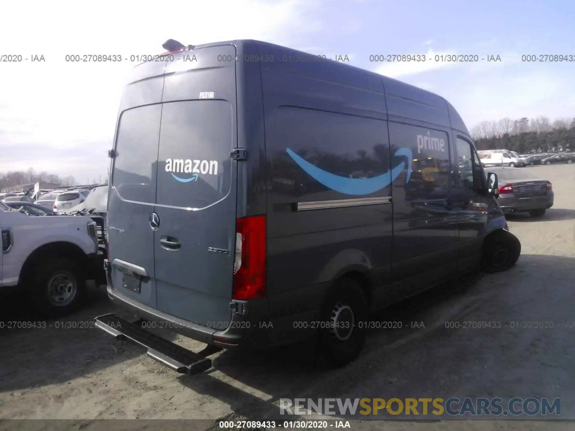 4 Фотография поврежденного автомобиля WD4PF0CD4KP043574 MERCEDES-BENZ SPRINTER 2019