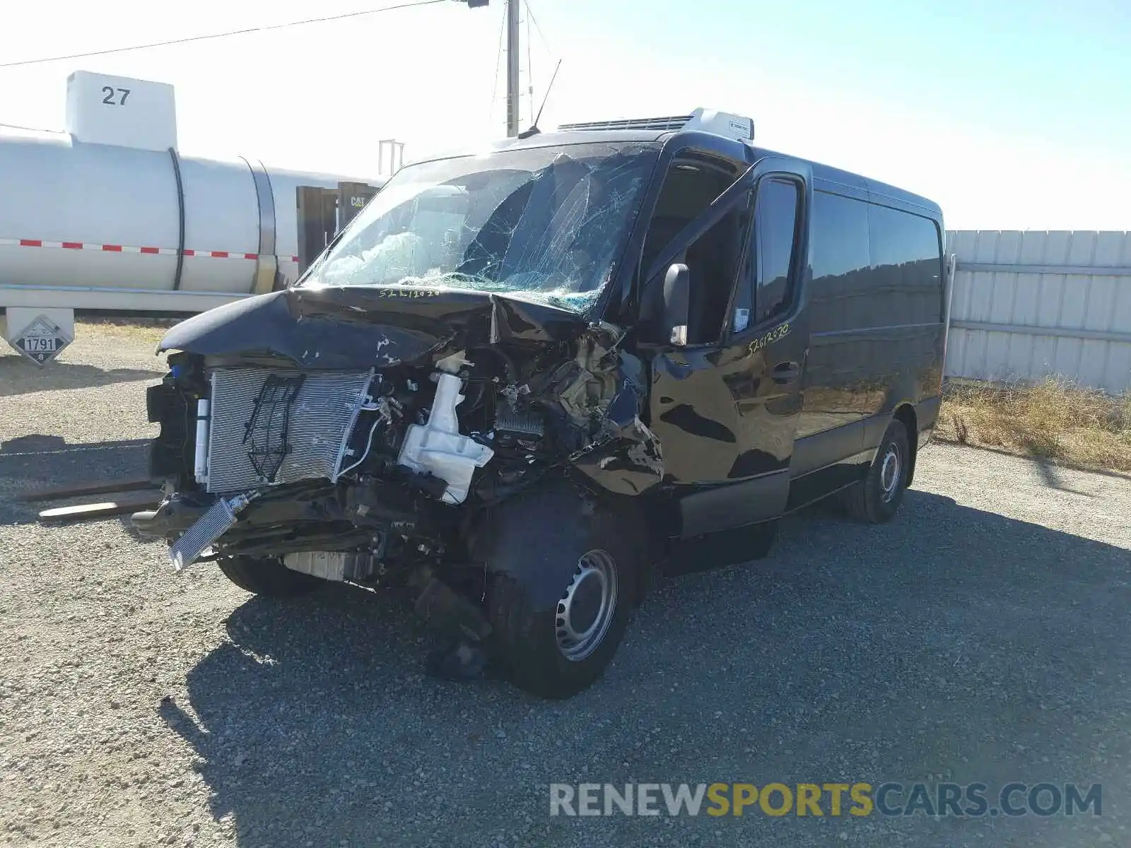 2 Photograph of a damaged car WD4PF0CD4KP162645 MERCEDES-BENZ SPRINTER 2019