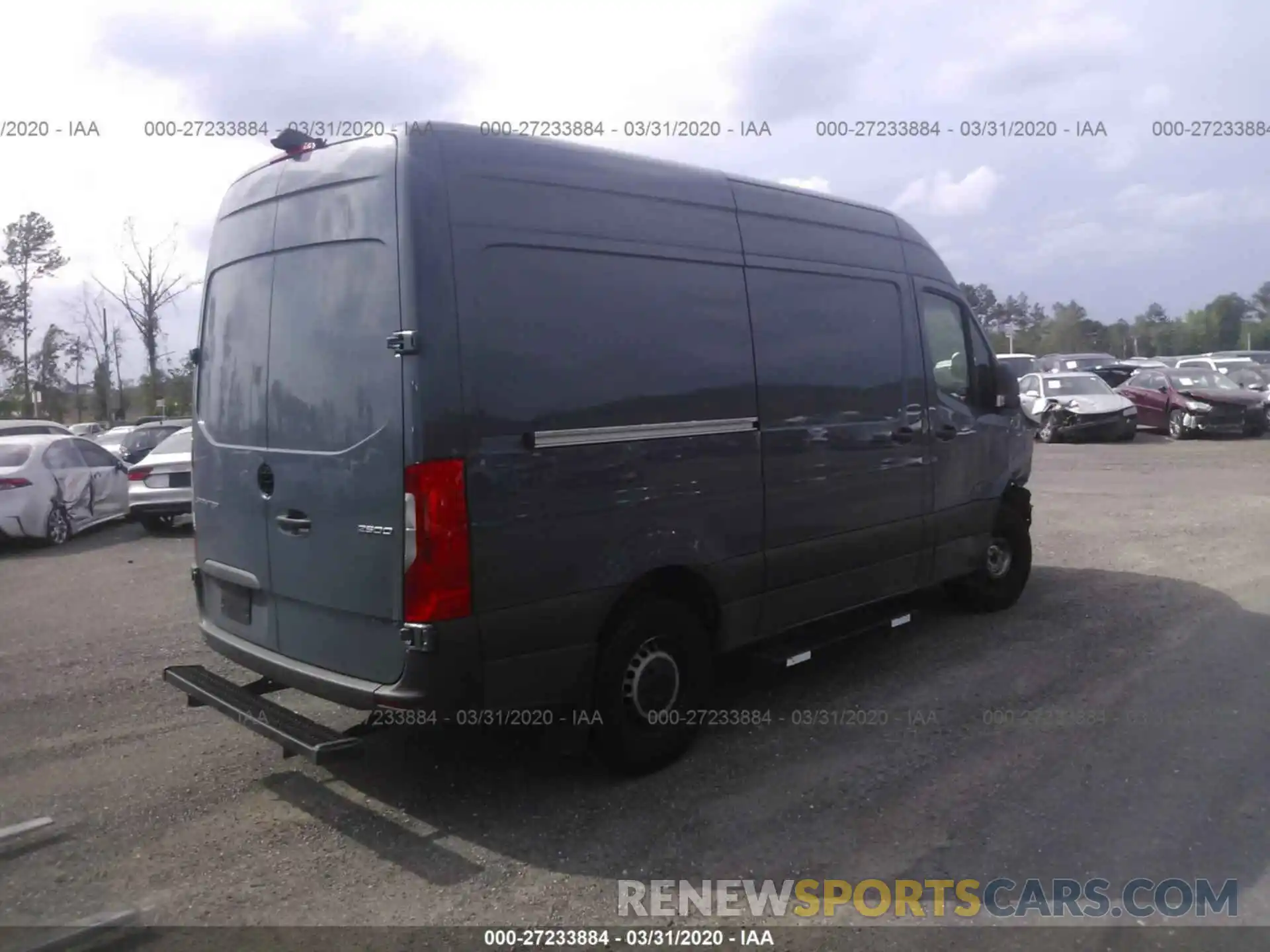 4 Photograph of a damaged car WD4PF0CD5KP103622 MERCEDES-BENZ SPRINTER 2019