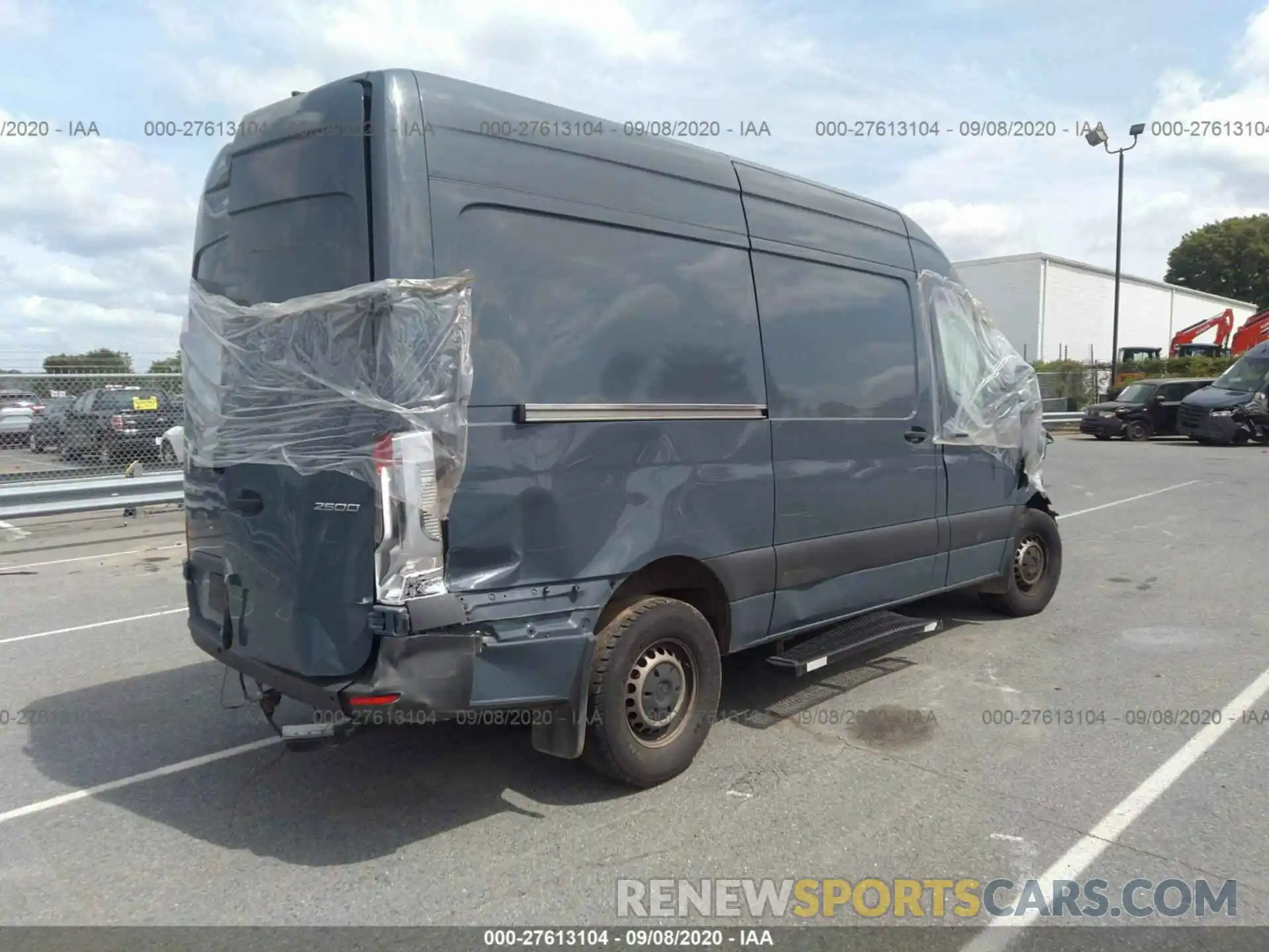 4 Фотография поврежденного автомобиля WD4PF0CD5KT004919 MERCEDES-BENZ SPRINTER 2019