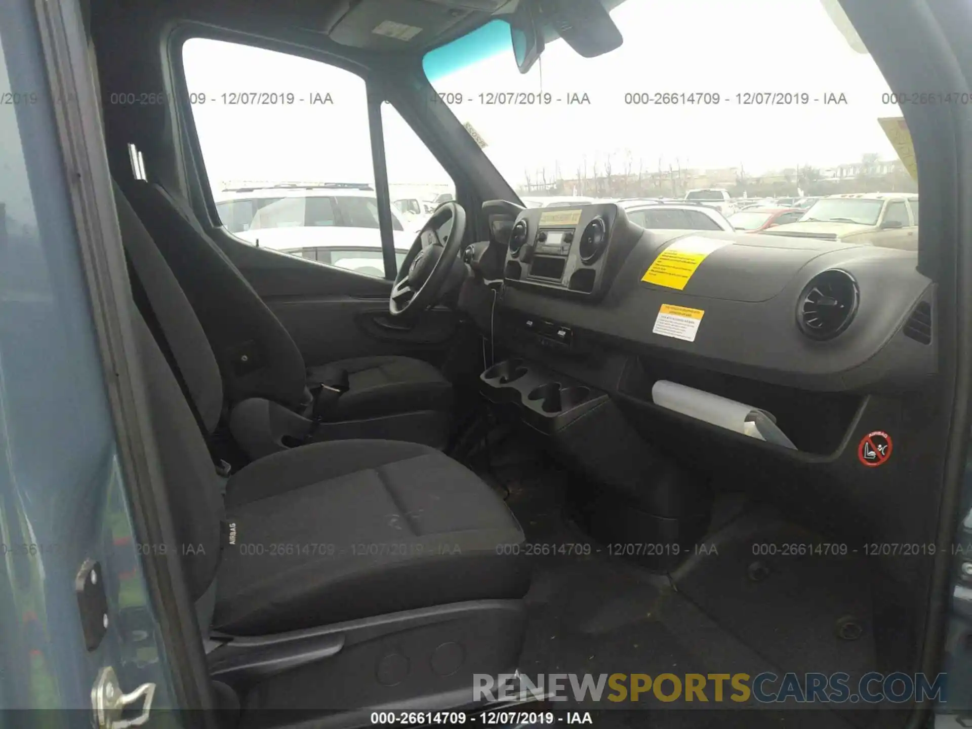 5 Photograph of a damaged car WD4PF0CD7KP030429 MERCEDES-BENZ SPRINTER 2019