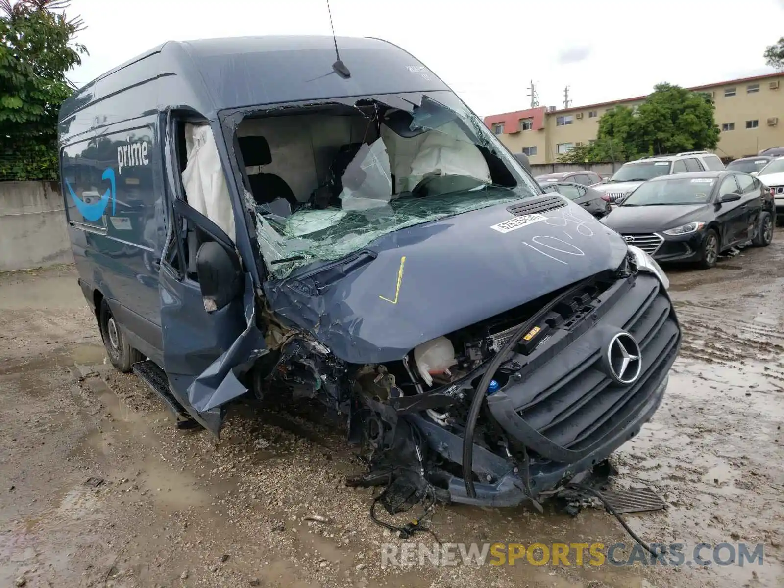 1 Photograph of a damaged car WD4PF0CD7KP041561 MERCEDES-BENZ SPRINTER 2019