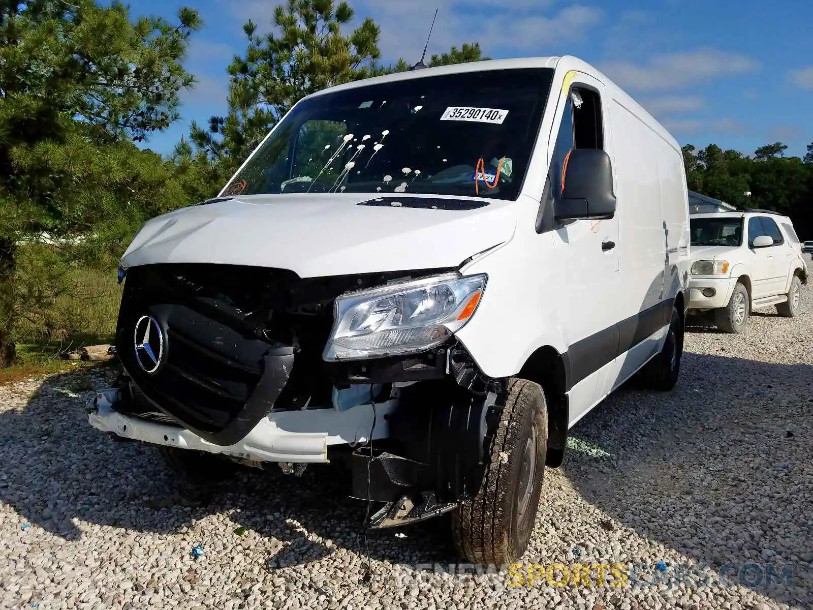 2 Фотография поврежденного автомобиля WD4PF0CD8KP185085 MERCEDES-BENZ SPRINTER 2019