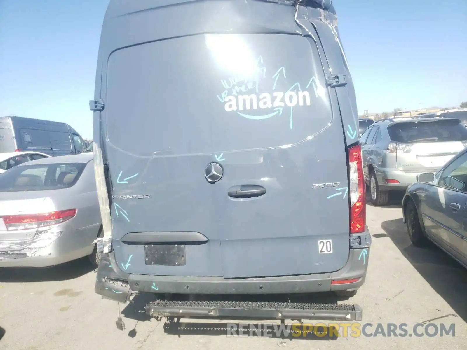 9 Photograph of a damaged car WD4PF0CD9KP030559 MERCEDES-BENZ SPRINTER 2019