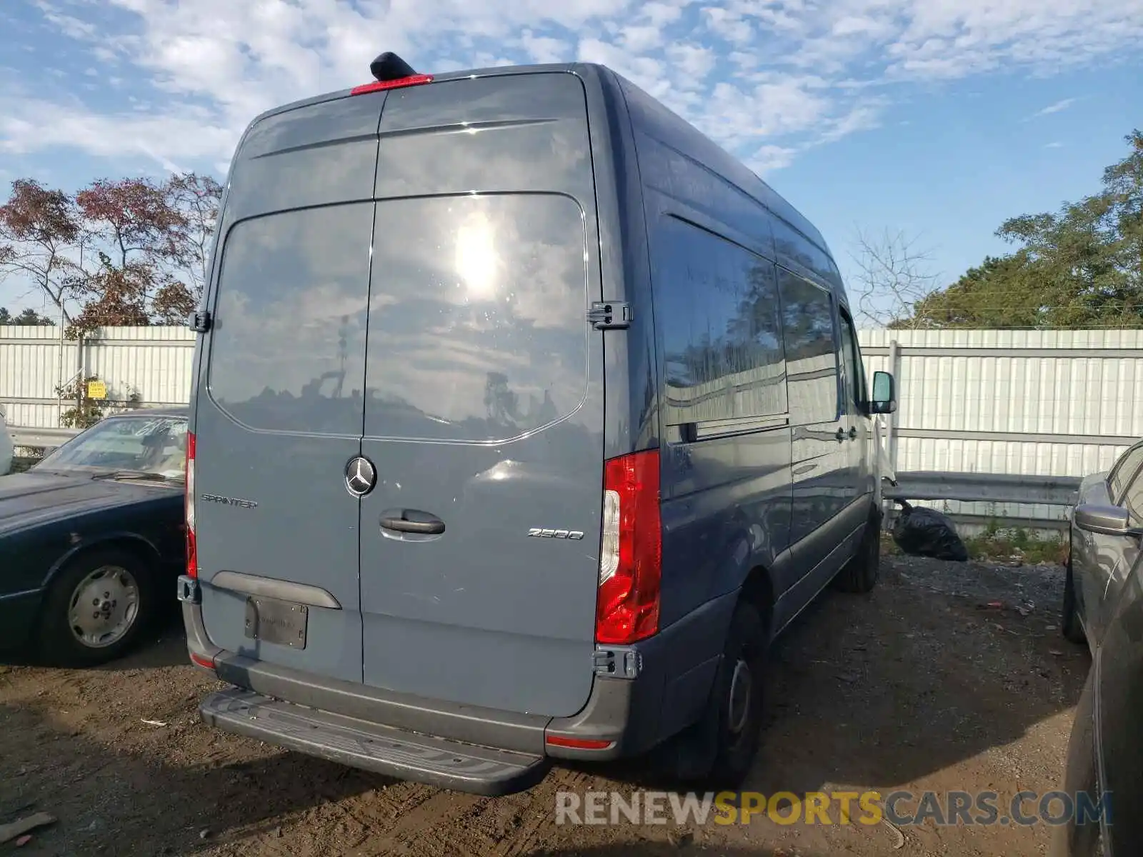 4 Фотография поврежденного автомобиля WD4PF0CD9KP035843 MERCEDES-BENZ SPRINTER 2019