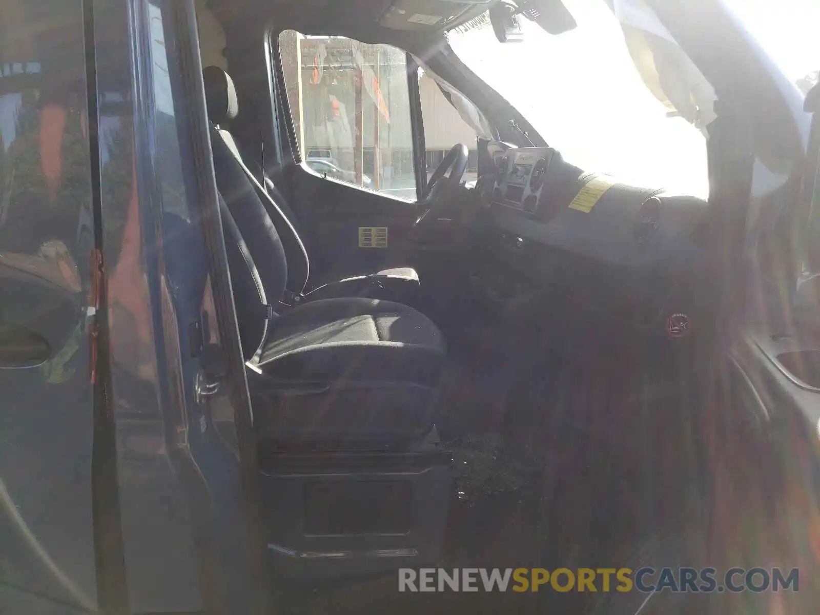 5 Photograph of a damaged car WD4PF0CD9KP102036 MERCEDES-BENZ SPRINTER 2019