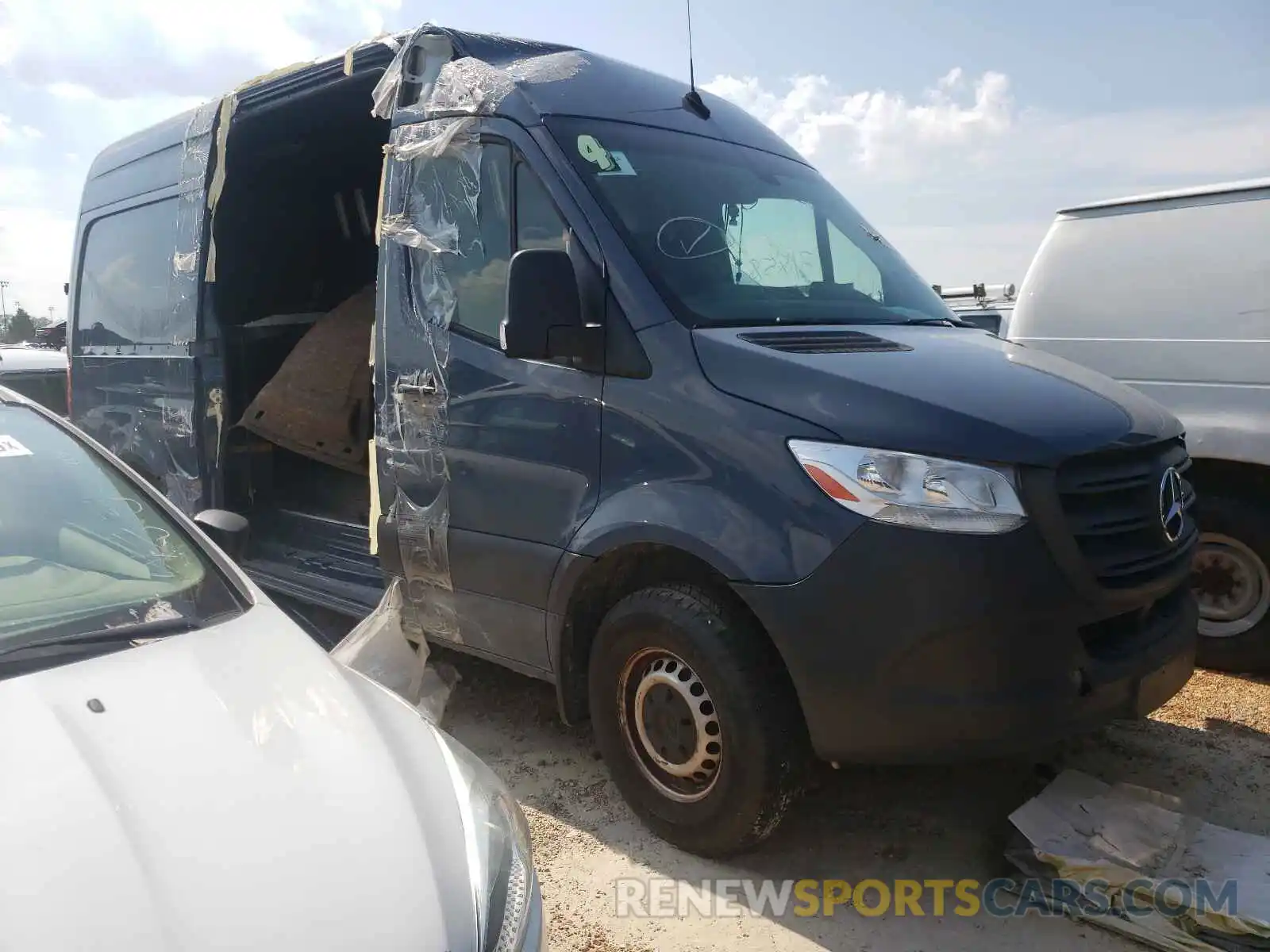 1 Photograph of a damaged car WD4PF0CD9KT004129 MERCEDES-BENZ SPRINTER 2019