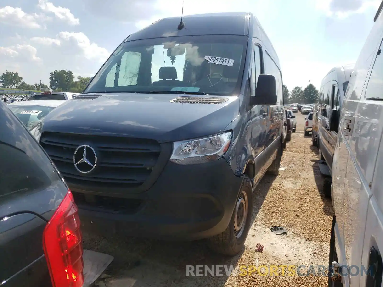 2 Фотография поврежденного автомобиля WD4PF0CD9KT004129 MERCEDES-BENZ SPRINTER 2019