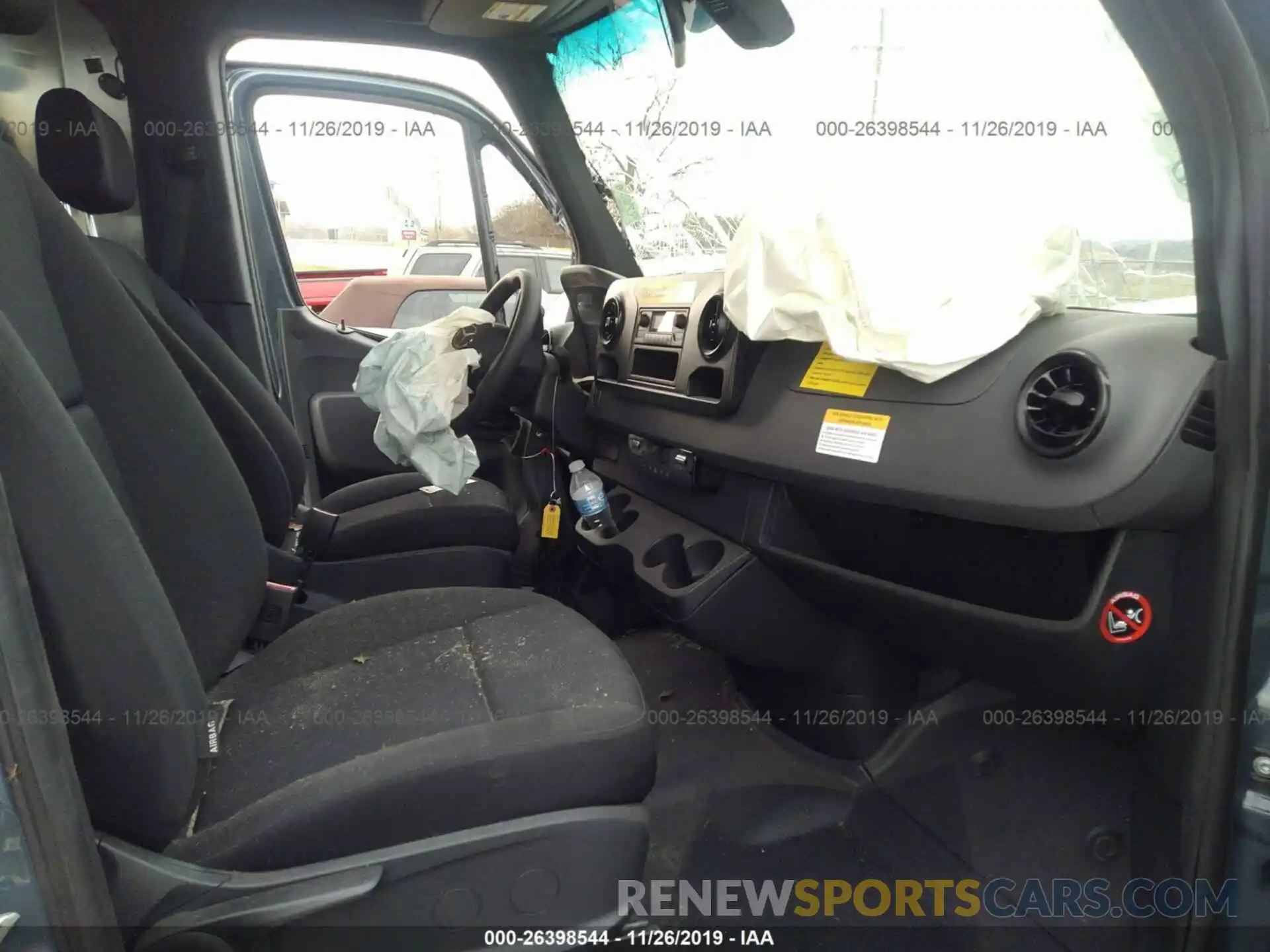 5 Photograph of a damaged car WD4PF0CDXKP044244 MERCEDES-BENZ SPRINTER 2019