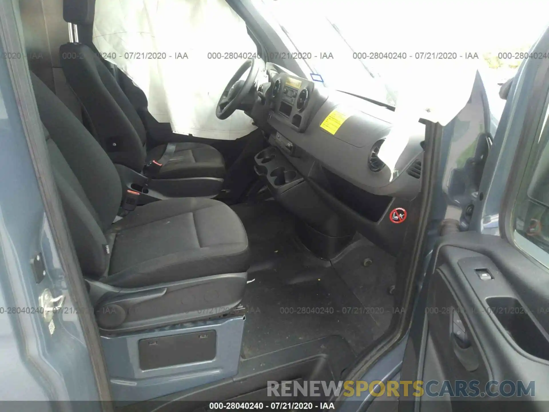 5 Photograph of a damaged car WD4PF0CDXKP096425 MERCEDES-BENZ SPRINTER 2019