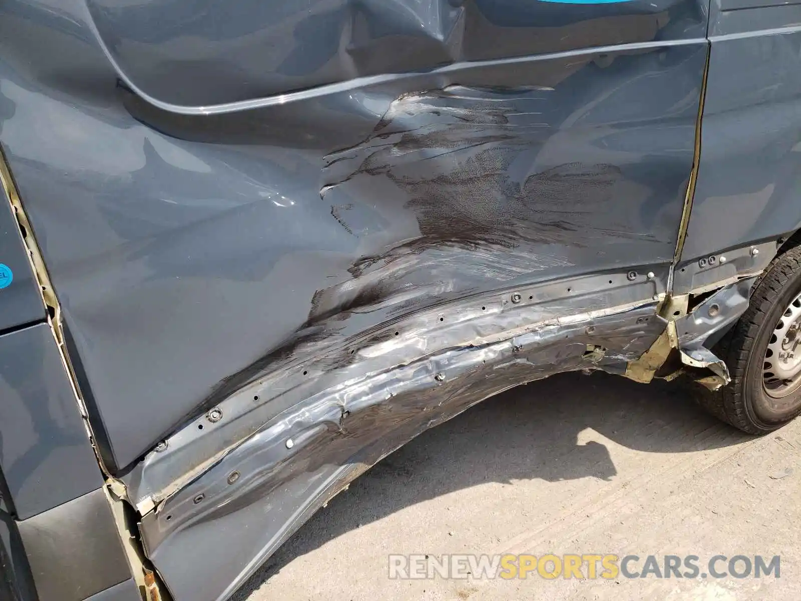 10 Photograph of a damaged car WD4PF0CDXKP101655 MERCEDES-BENZ SPRINTER 2019