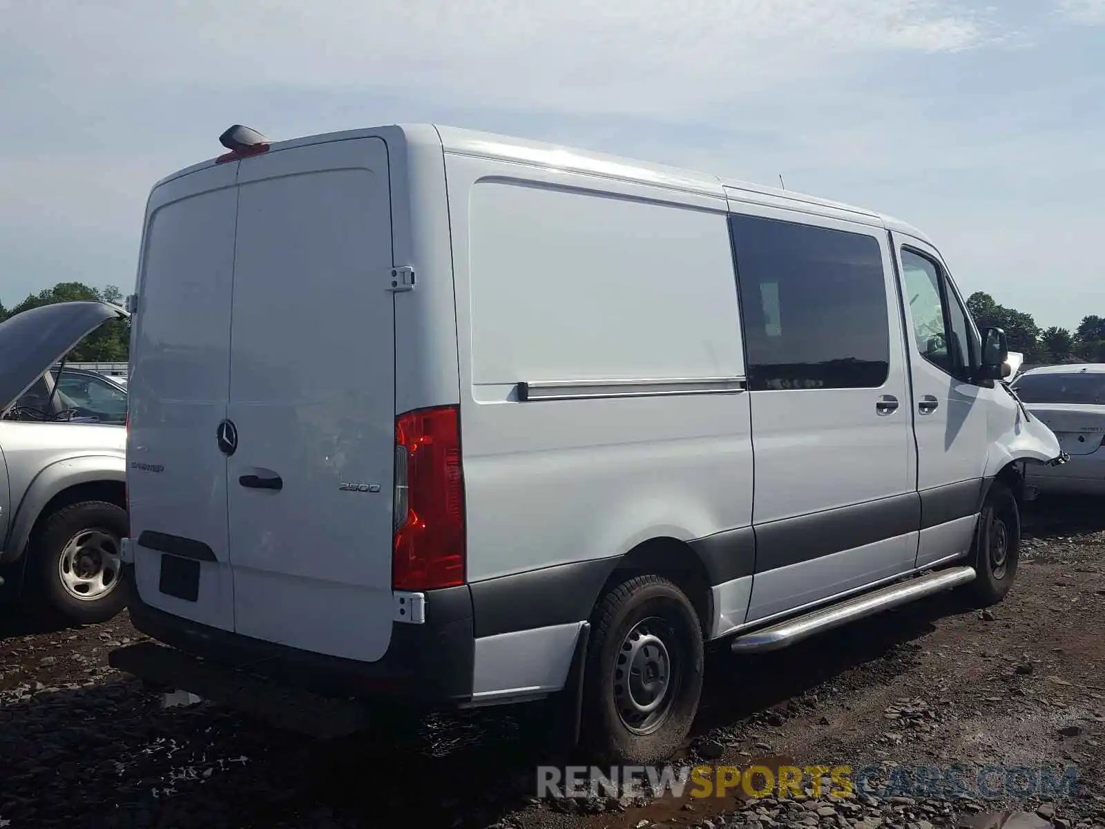 4 Photograph of a damaged car WD4PF0EDXKT012740 MERCEDES-BENZ SPRINTER 2019