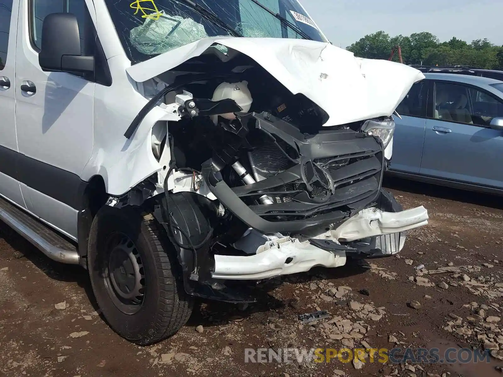 9 Photograph of a damaged car WD4PF0EDXKT012740 MERCEDES-BENZ SPRINTER 2019