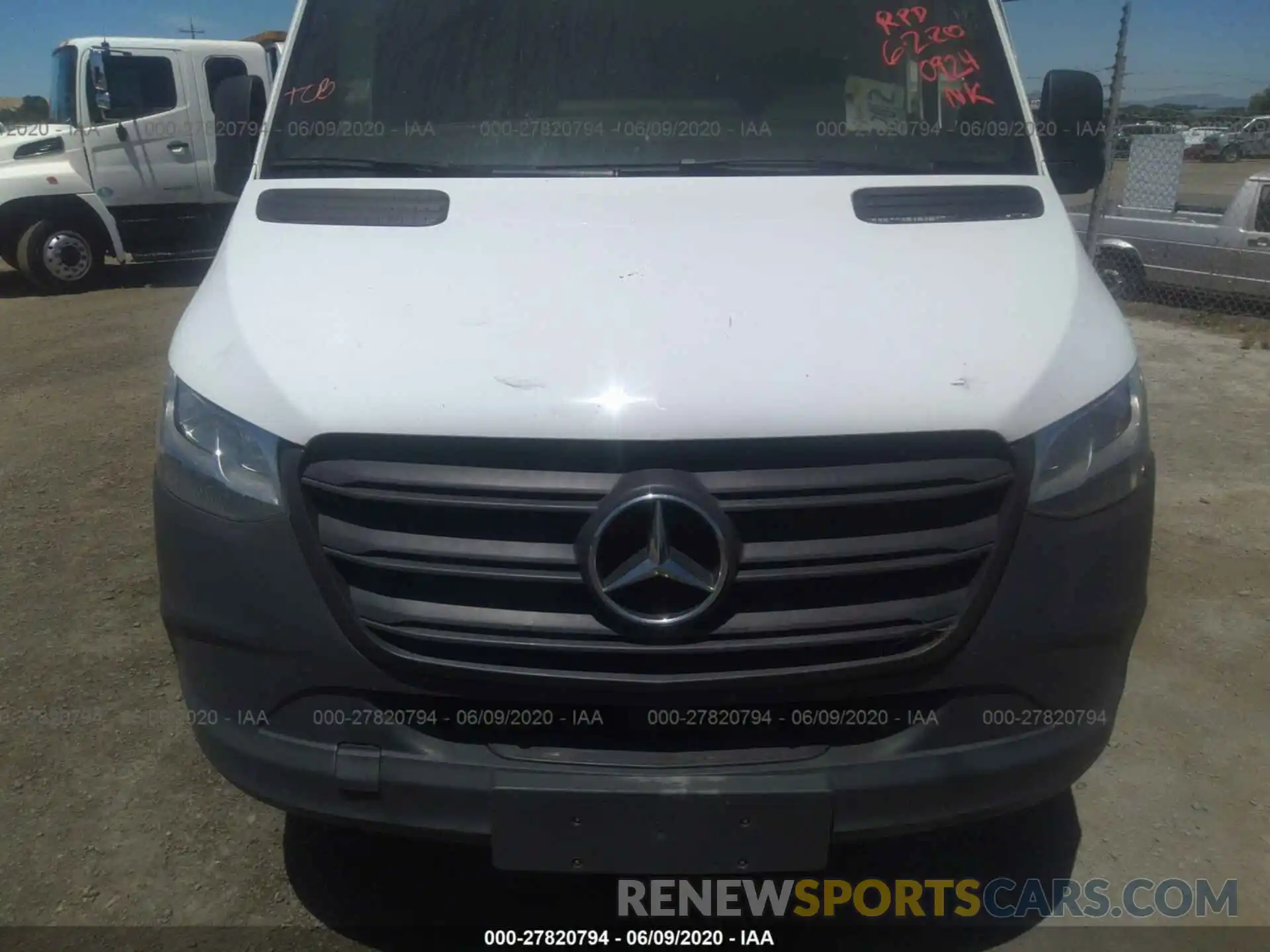 10 Фотография поврежденного автомобиля WD4PF1CD0KP070924 MERCEDES-BENZ SPRINTER 2019