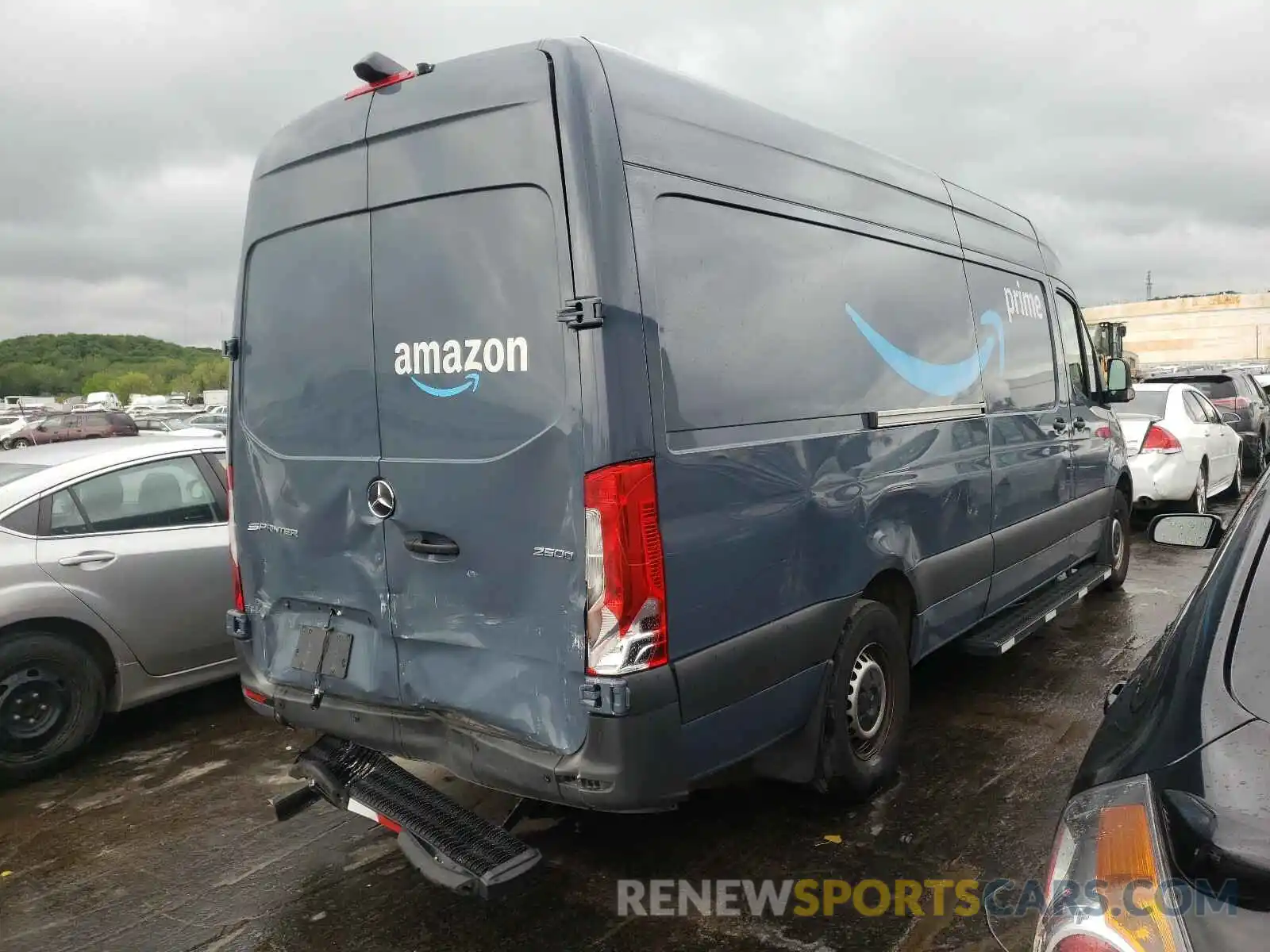 4 Фотография поврежденного автомобиля WD4PF1CD0KP124657 MERCEDES-BENZ SPRINTER 2019