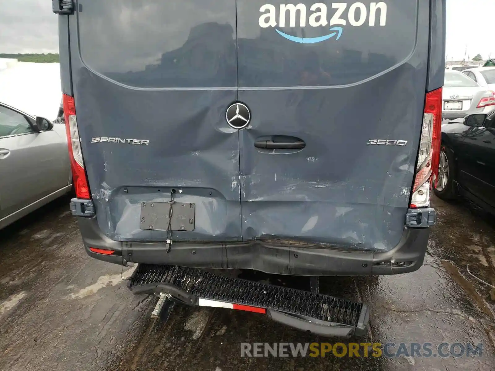 9 Photograph of a damaged car WD4PF1CD0KP124657 MERCEDES-BENZ SPRINTER 2019