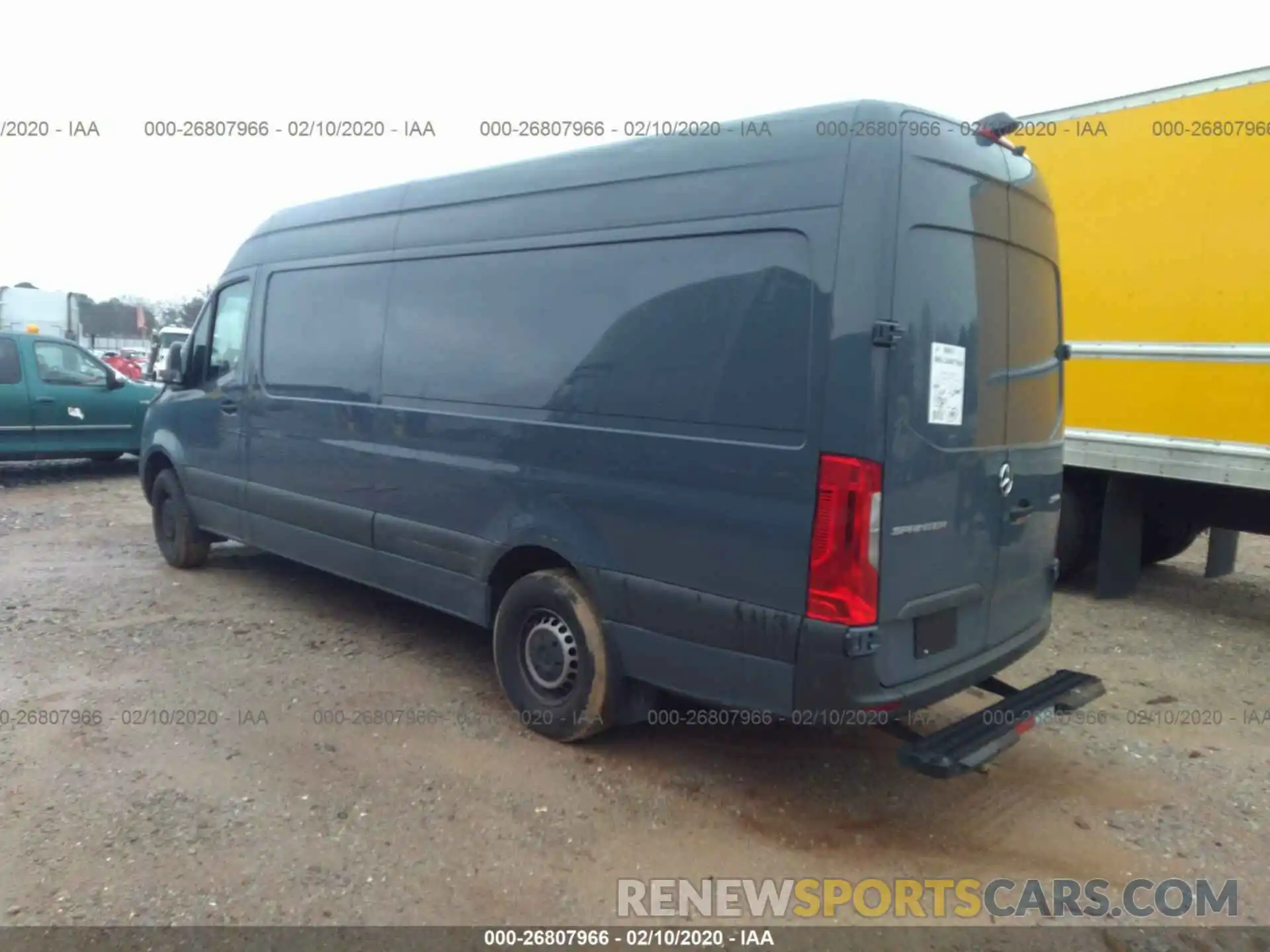 3 Фотография поврежденного автомобиля WD4PF1CD0KP136341 MERCEDES-BENZ SPRINTER 2019