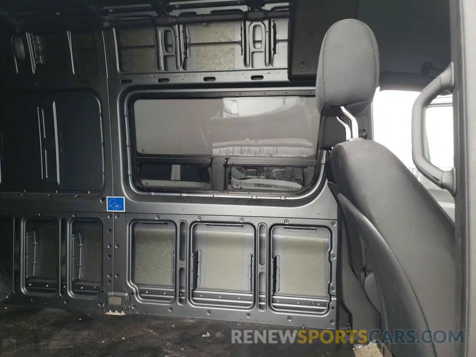 6 Photograph of a damaged car WD4PF1CD0KP169999 MERCEDES-BENZ SPRINTER 2019