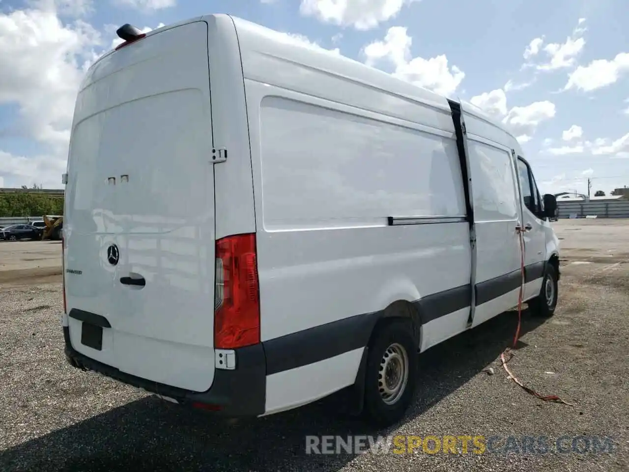 4 Photograph of a damaged car WD4PF1CD1KP072150 MERCEDES-BENZ SPRINTER 2019