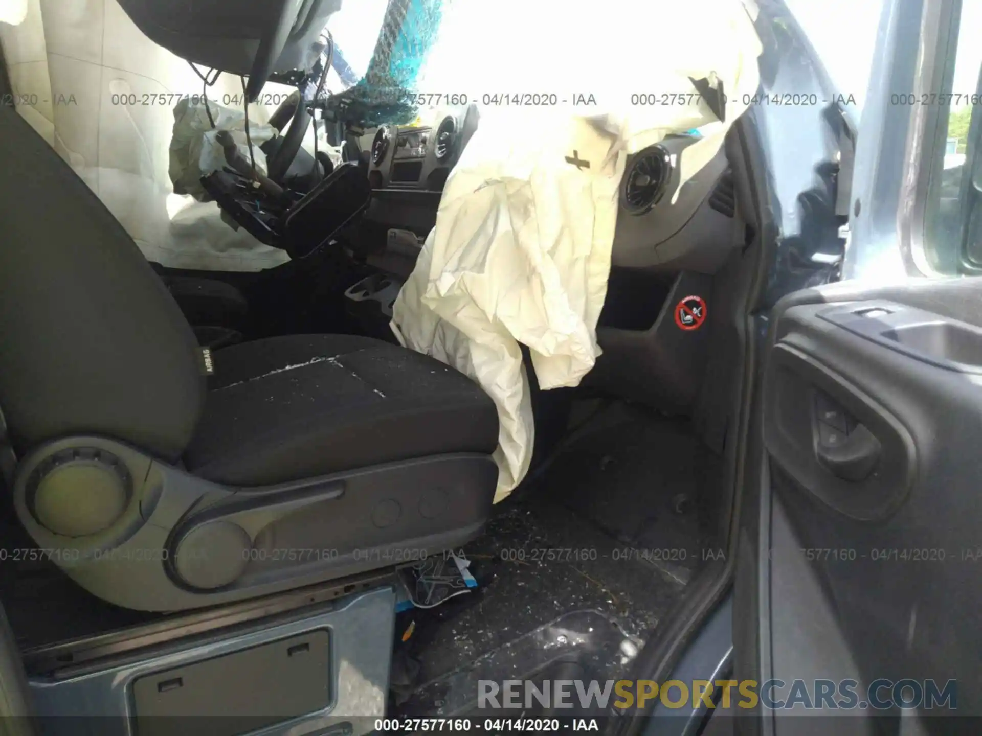 5 Photograph of a damaged car WD4PF1CD1KP113733 MERCEDES-BENZ SPRINTER 2019