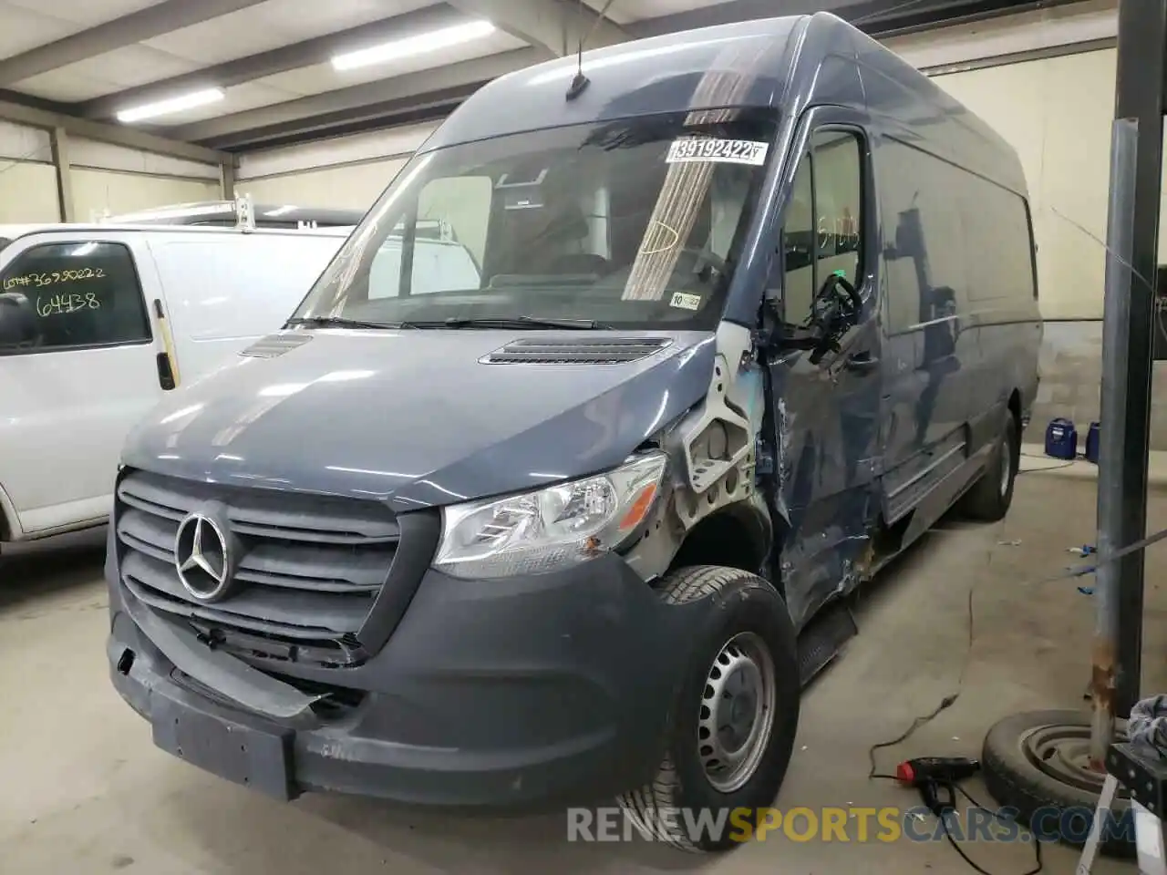 2 Фотография поврежденного автомобиля WD4PF1CD1KP128202 MERCEDES-BENZ SPRINTER 2019