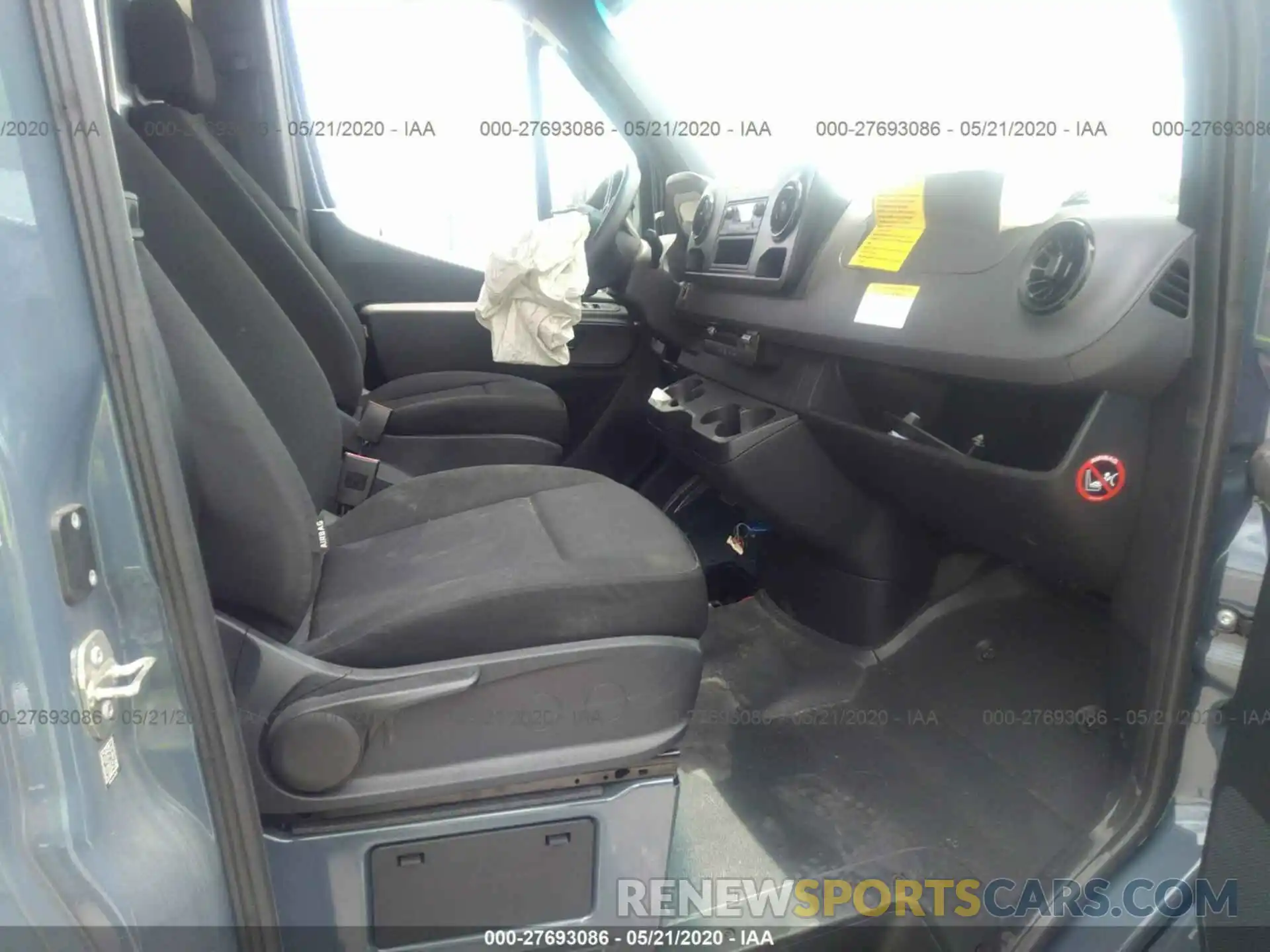 5 Photograph of a damaged car WD4PF1CD2KP124305 MERCEDES-BENZ SPRINTER 2019