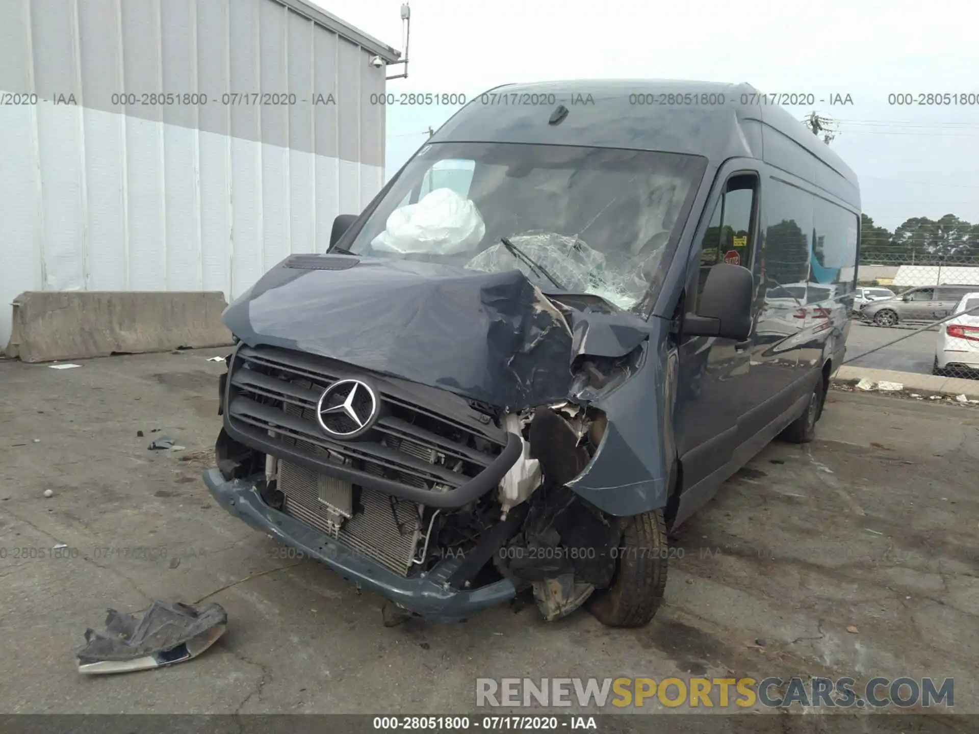 2 Photograph of a damaged car WD4PF1CD2KP137037 MERCEDES-BENZ SPRINTER 2019