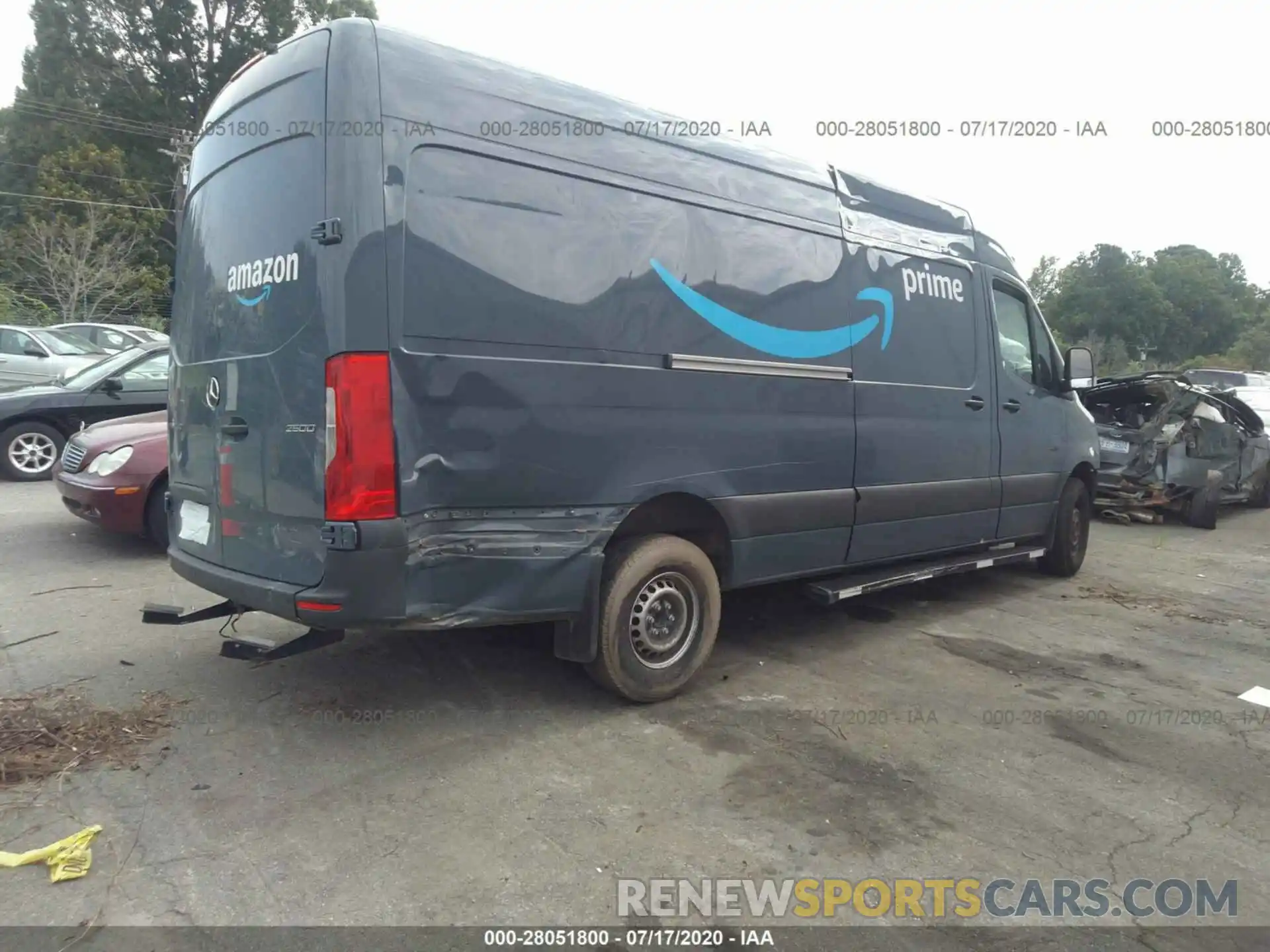 4 Фотография поврежденного автомобиля WD4PF1CD2KP137037 MERCEDES-BENZ SPRINTER 2019