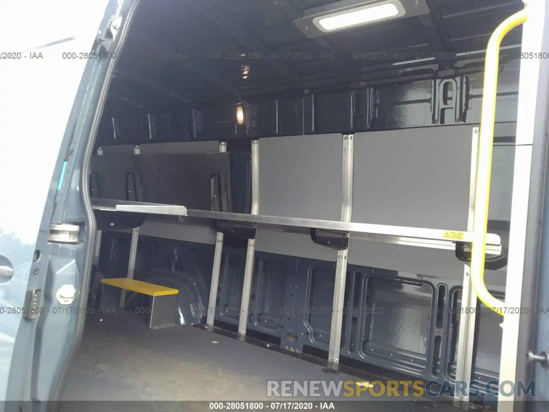 8 Фотография поврежденного автомобиля WD4PF1CD2KP137037 MERCEDES-BENZ SPRINTER 2019