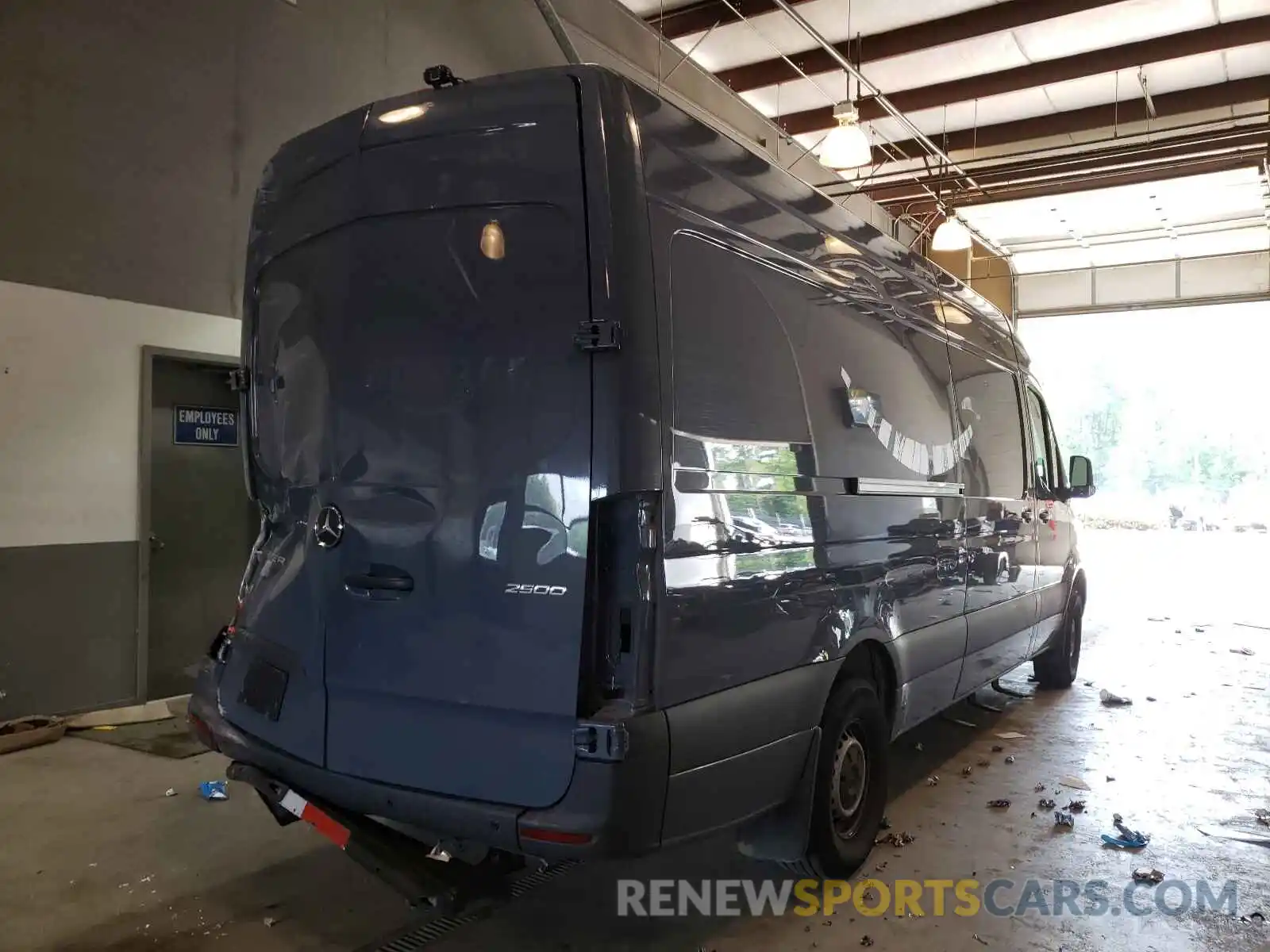 4 Photograph of a damaged car WD4PF1CD2KT012546 MERCEDES-BENZ SPRINTER 2019