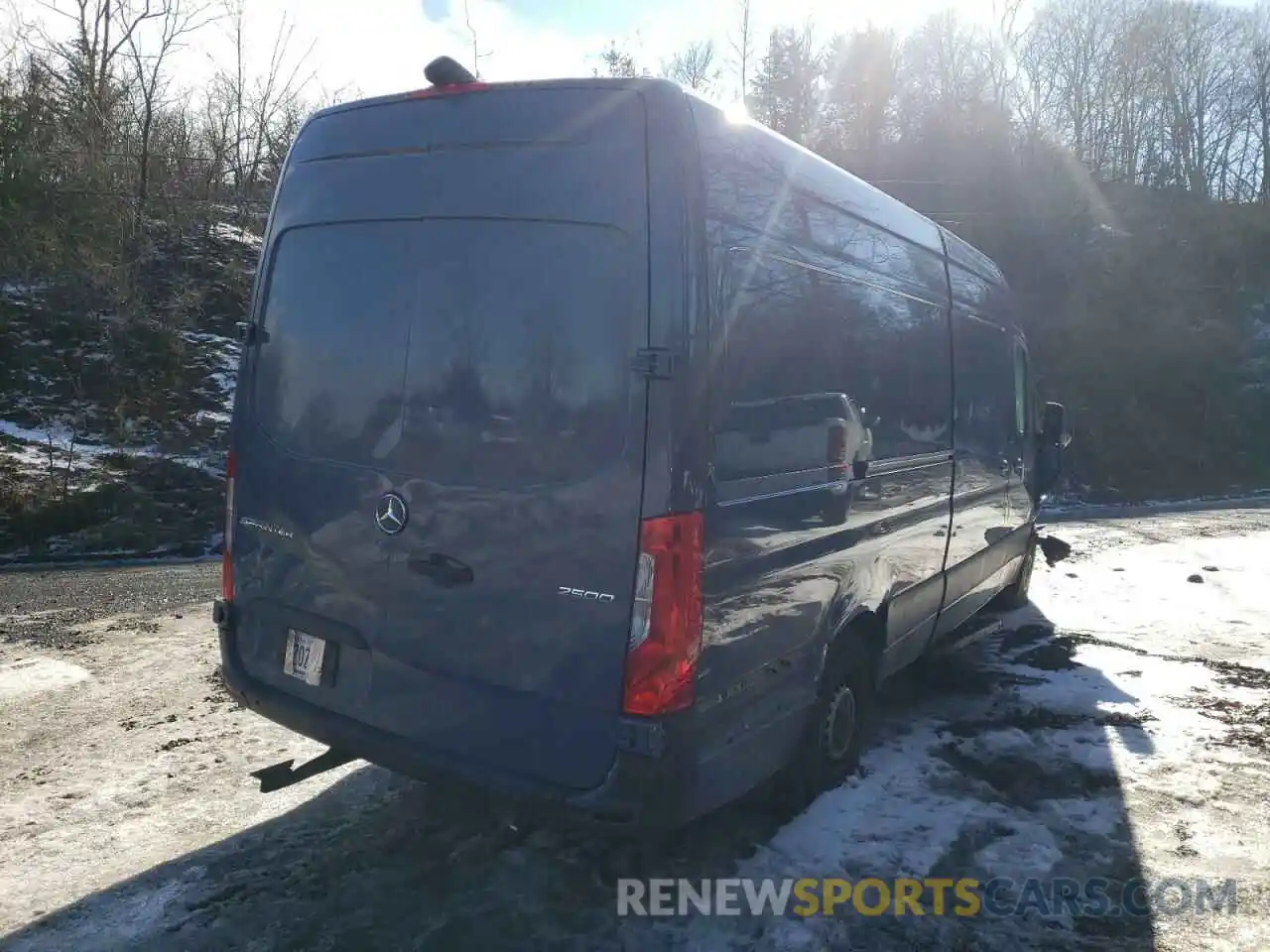 4 Photograph of a damaged car WD4PF1CD2KT012952 MERCEDES-BENZ SPRINTER 2019