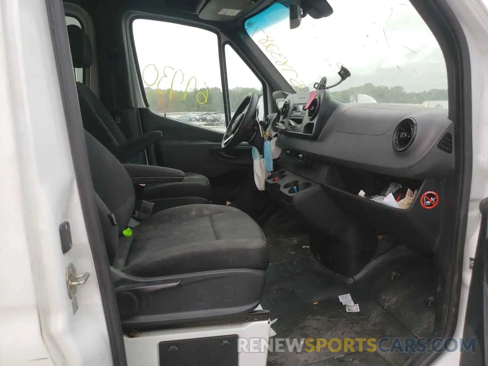 5 Photograph of a damaged car WD4PF1CD3KP078855 MERCEDES-BENZ SPRINTER 2019