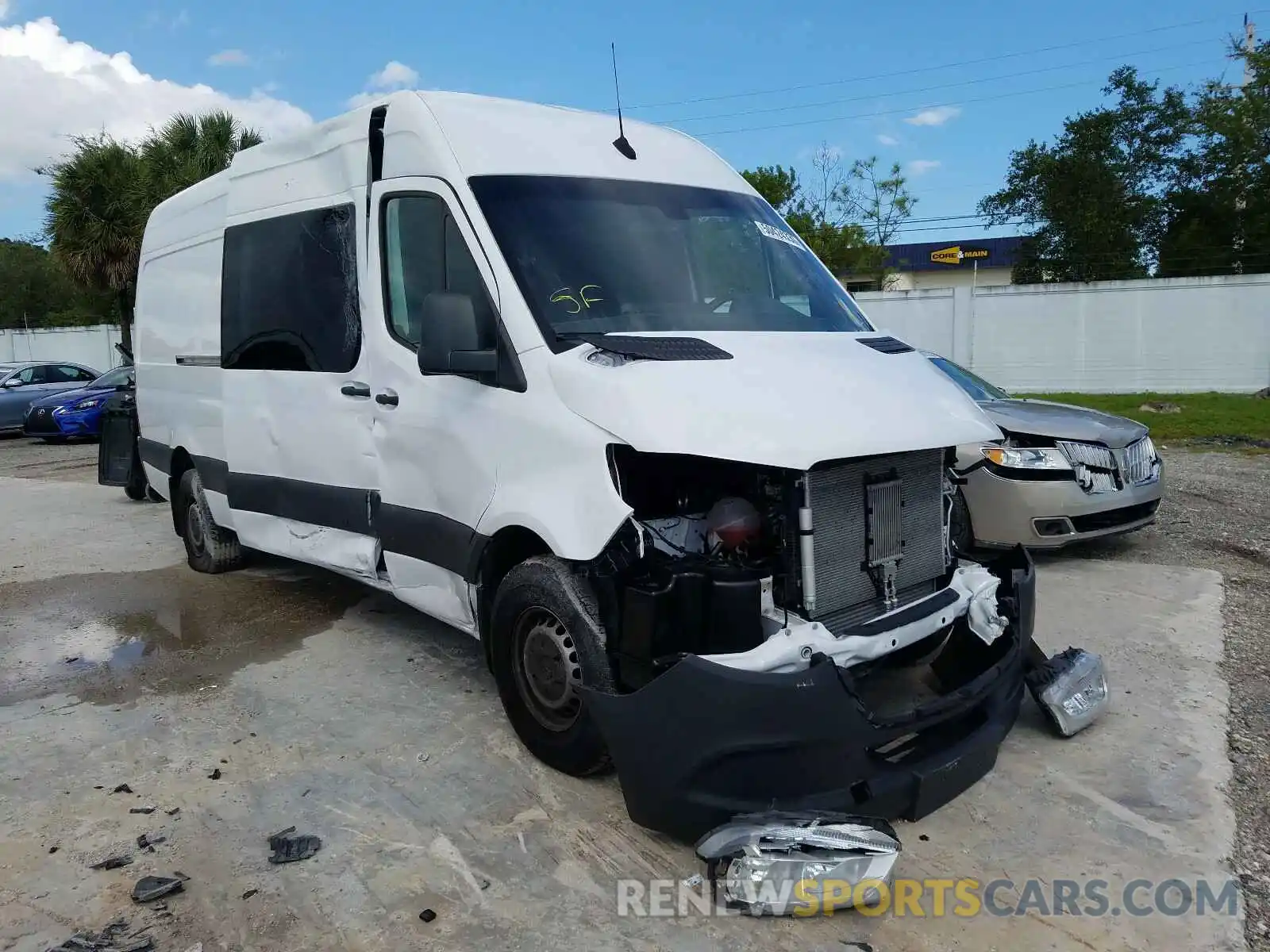 1 Photograph of a damaged car WD4PF1CD3KP099303 MERCEDES-BENZ SPRINTER 2019