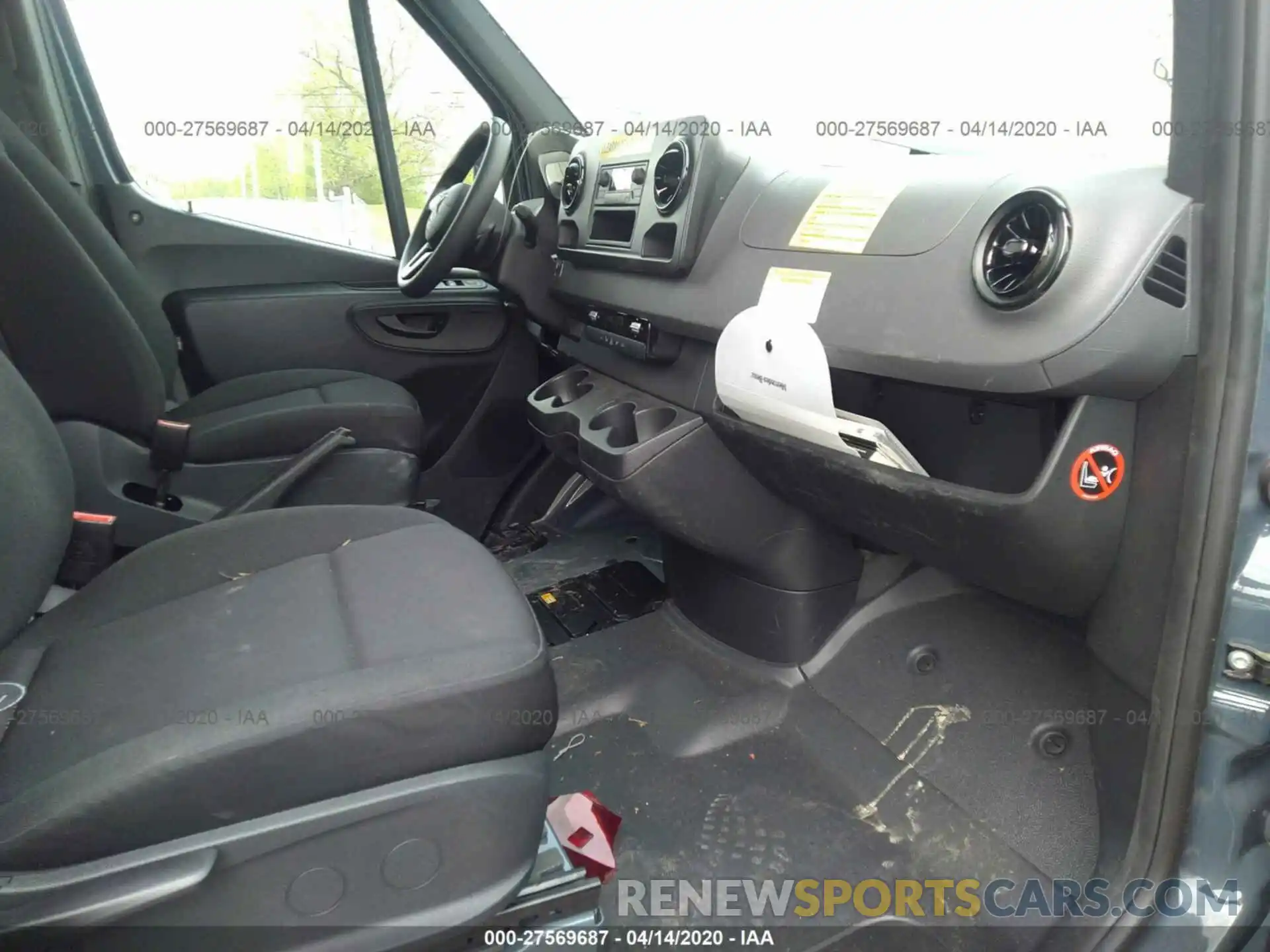 5 Photograph of a damaged car WD4PF1CD4KP134219 MERCEDES-BENZ SPRINTER 2019