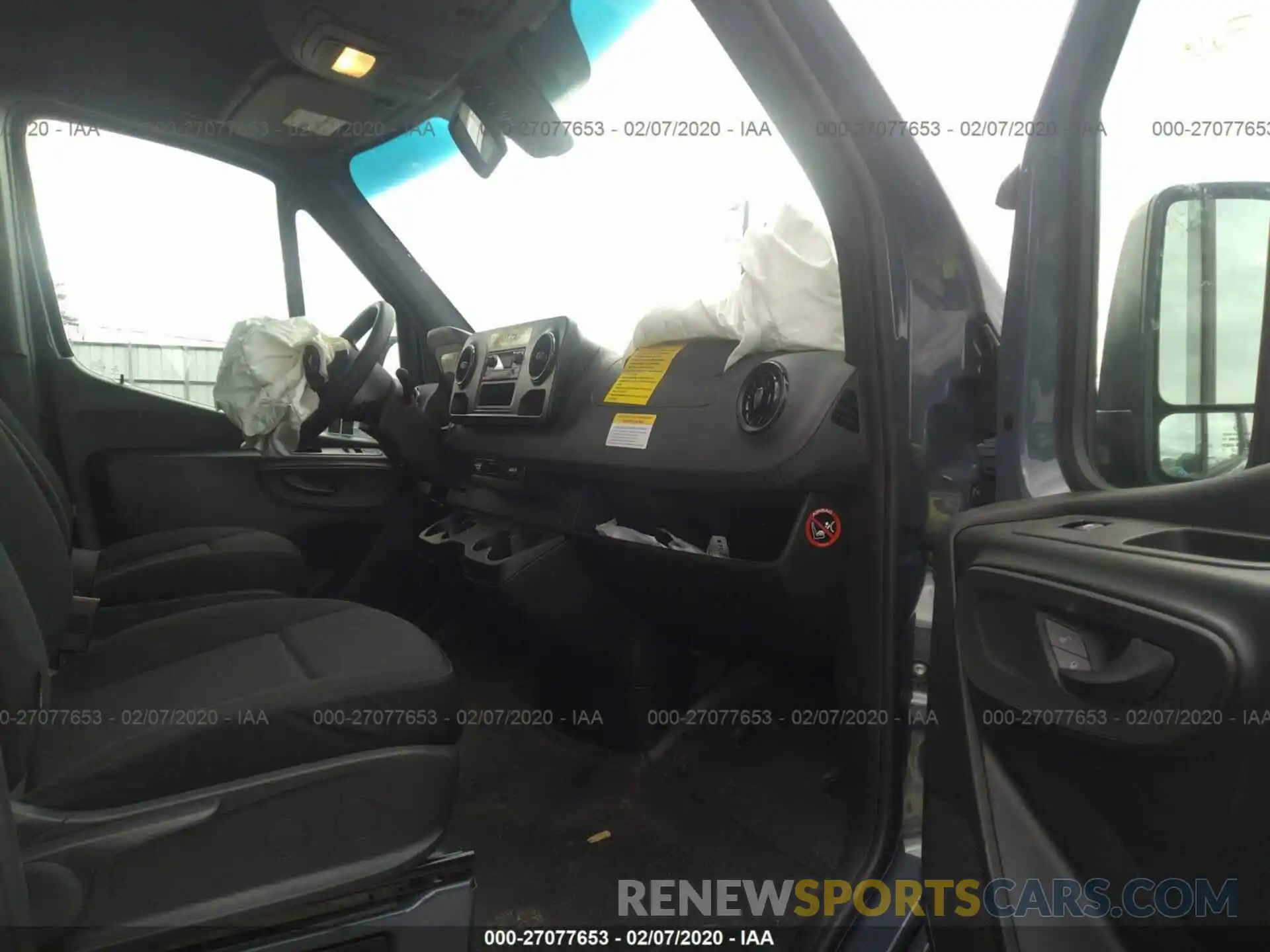 5 Photograph of a damaged car WD4PF1CD4KT007252 MERCEDES-BENZ SPRINTER 2019