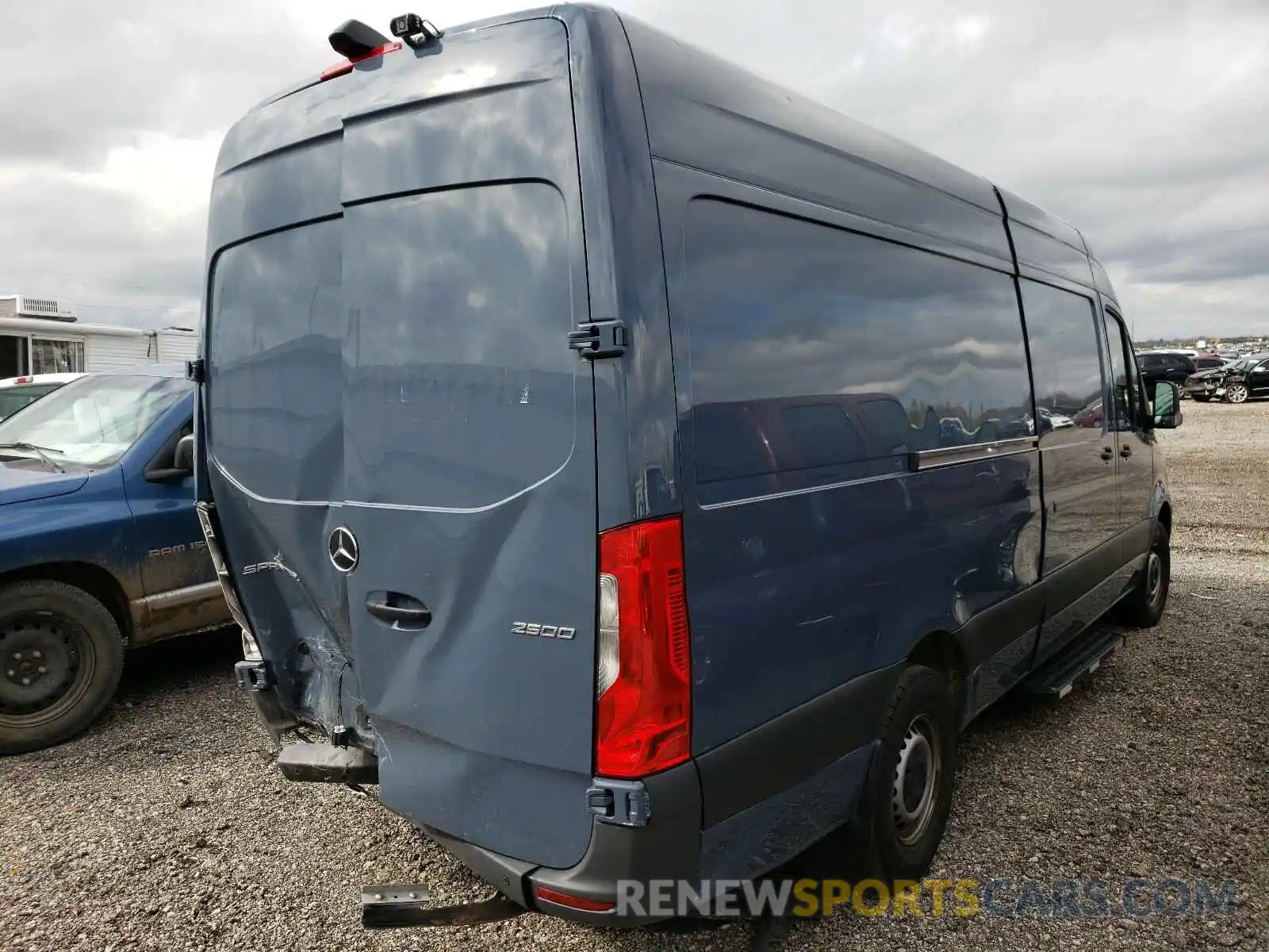 4 Фотография поврежденного автомобиля WD4PF1CD4KT012953 MERCEDES-BENZ SPRINTER 2019