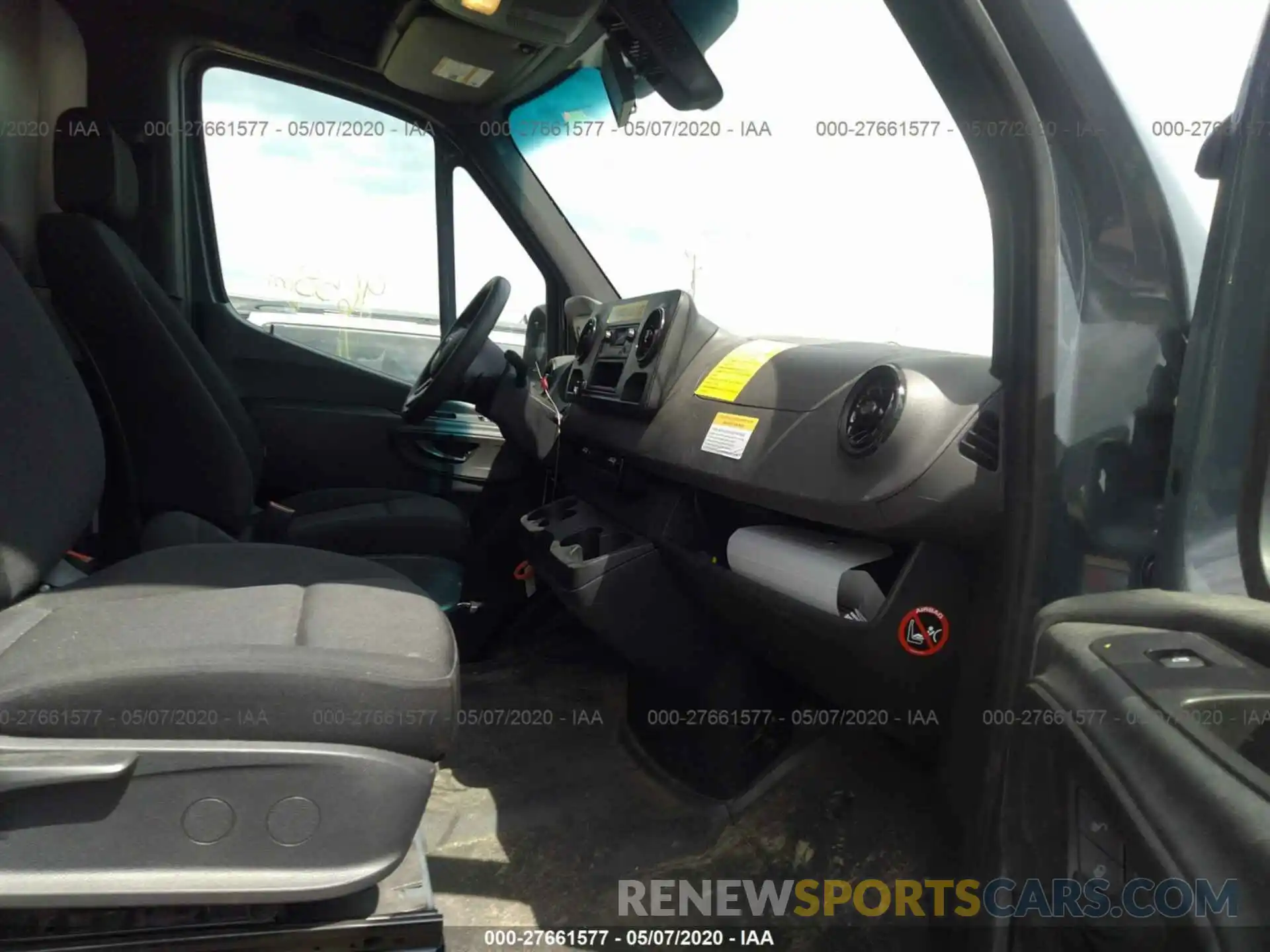 5 Photograph of a damaged car WD4PF1CD5KP153121 MERCEDES-BENZ SPRINTER 2019