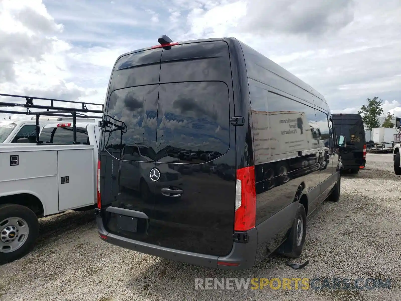 4 Фотография поврежденного автомобиля WD4PF1CD5KP169089 MERCEDES-BENZ SPRINTER 2019