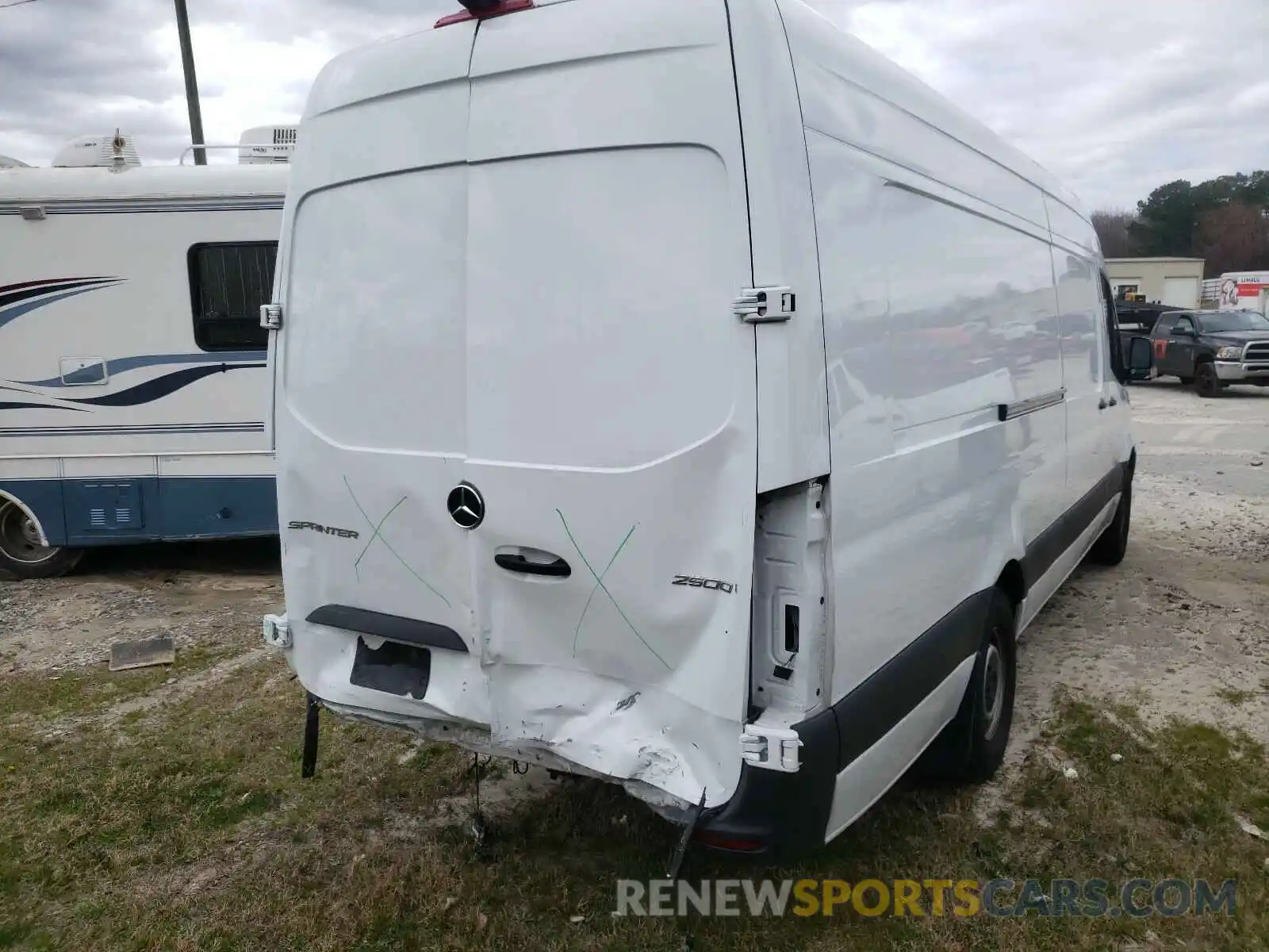 4 Photograph of a damaged car WD4PF1CD5KP185454 MERCEDES-BENZ SPRINTER 2019